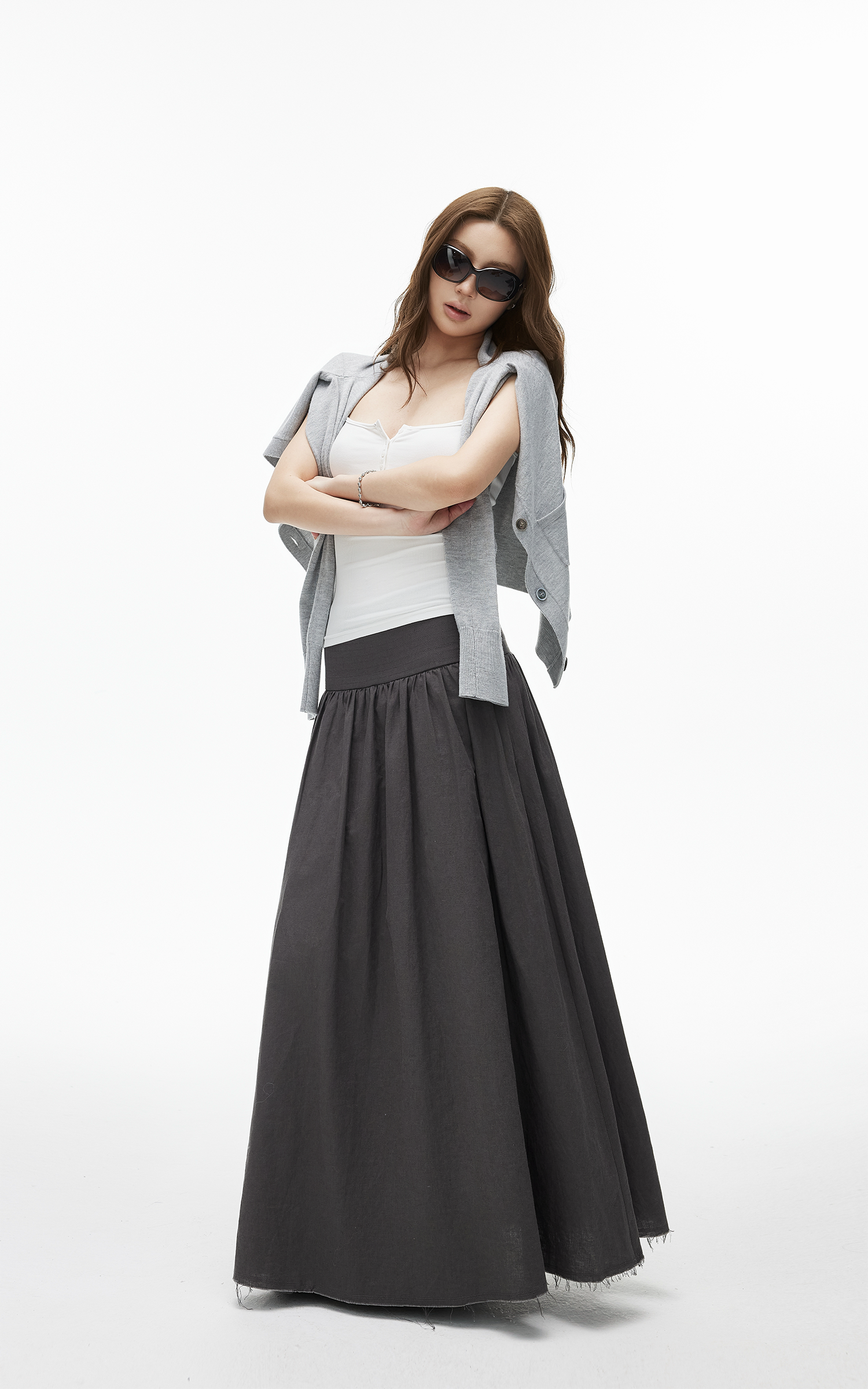 IAMXIAA Classic V-Neck Slim Knit Cardigan