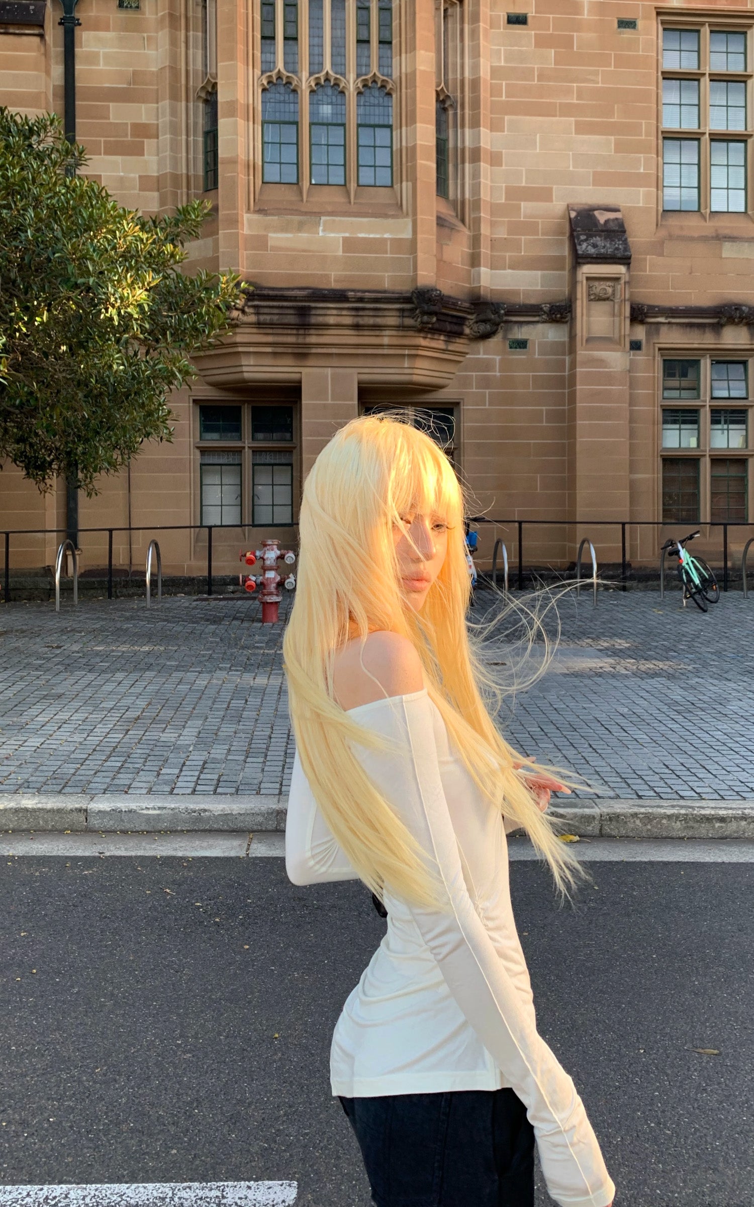 Rase le sol Asymmetric Off-Shoulder Ruched Long Sleeve Top