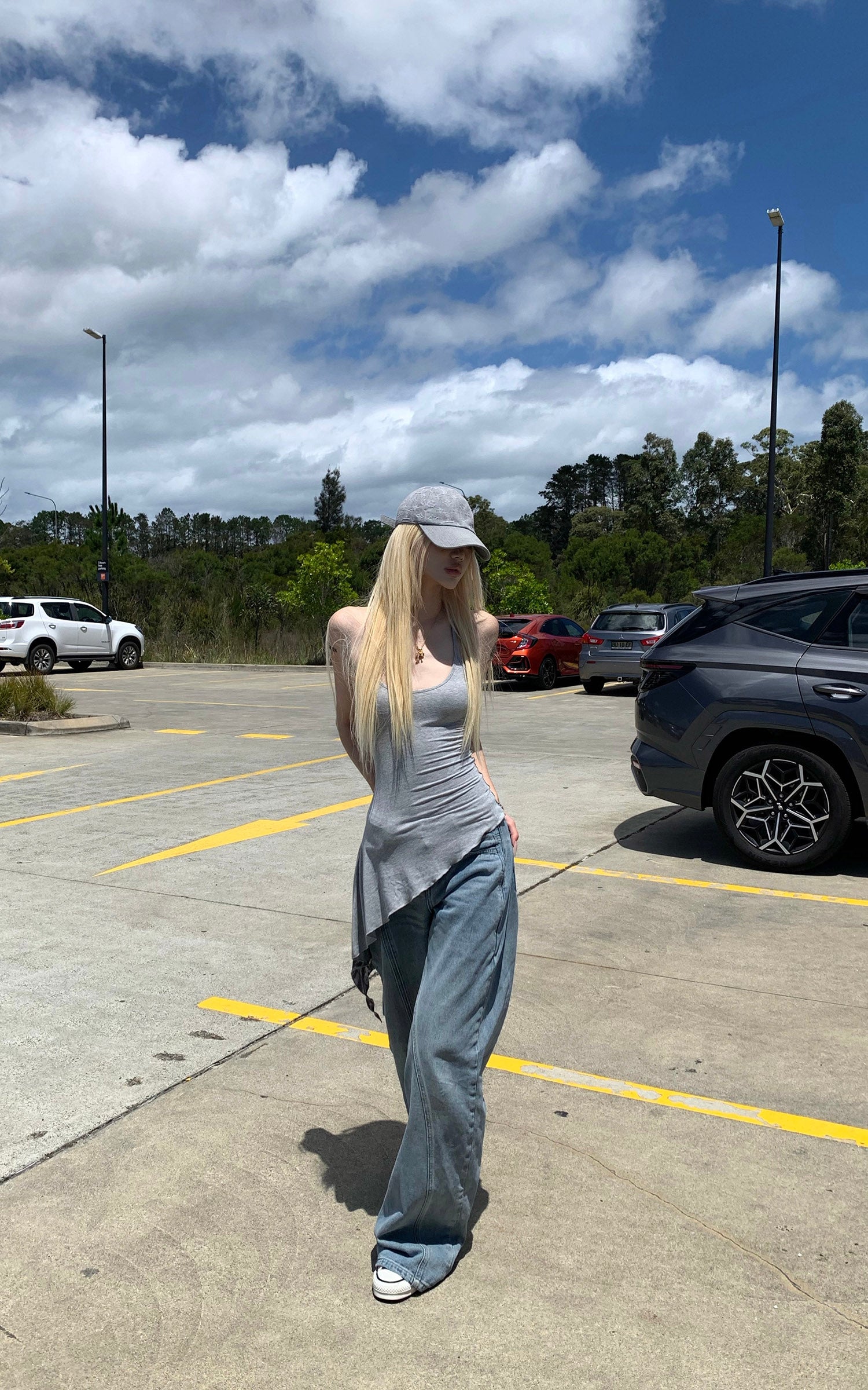 Rase le sol Jean large en denim à panneaux délavés