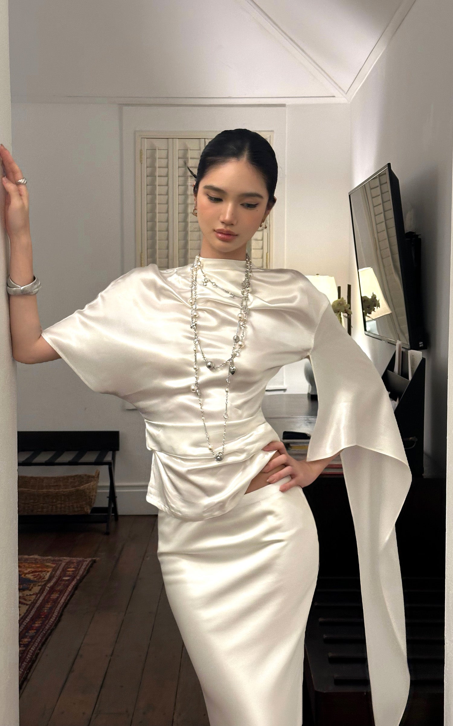 ROVENTE Draped Satin Asymmetric Sleeve T-Shirt