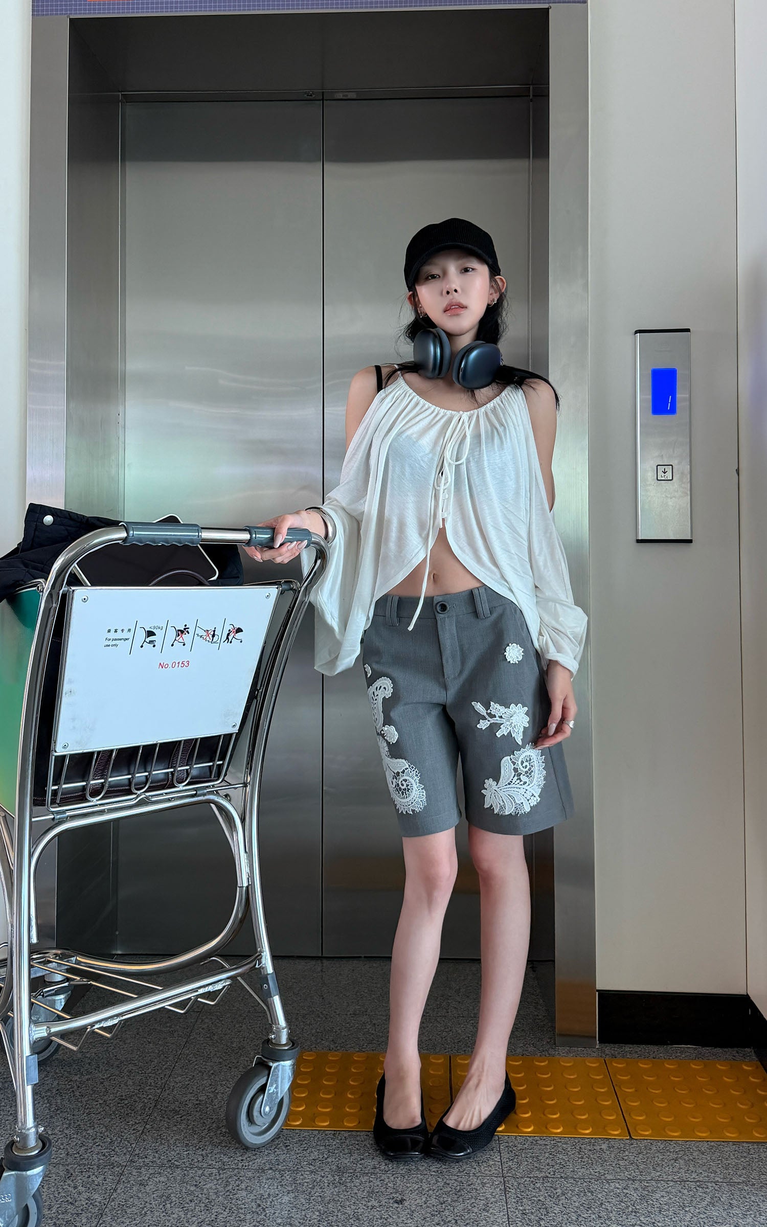 Hydrae 레이스 자수 테일러드 버뮤다 쇼츠 미드라이즈 스트레이트 핏 슈트 쇼츠