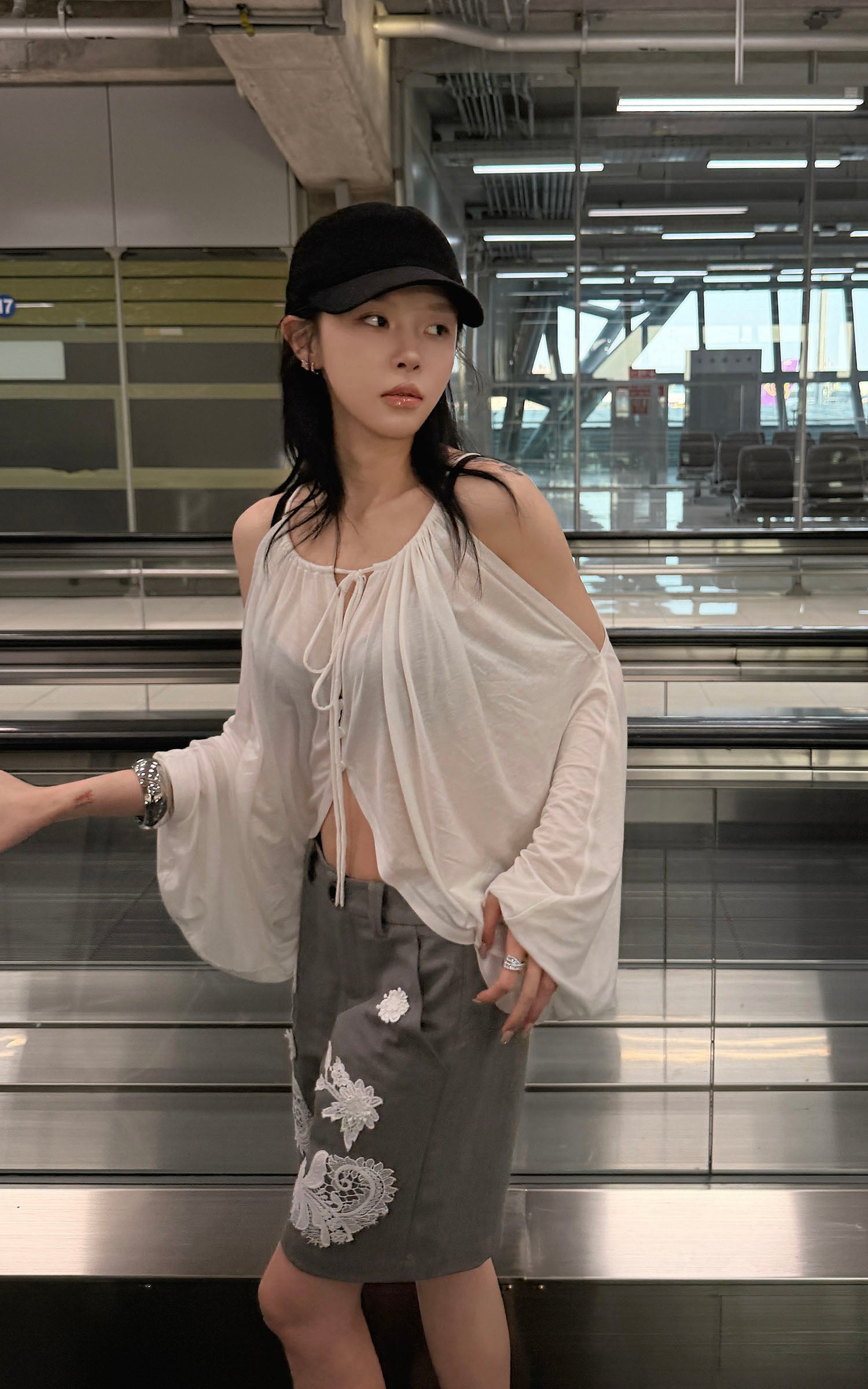 Hydrae 레이스 자수 테일러드 버뮤다 쇼츠 미드라이즈 스트레이트 핏 슈트 쇼츠