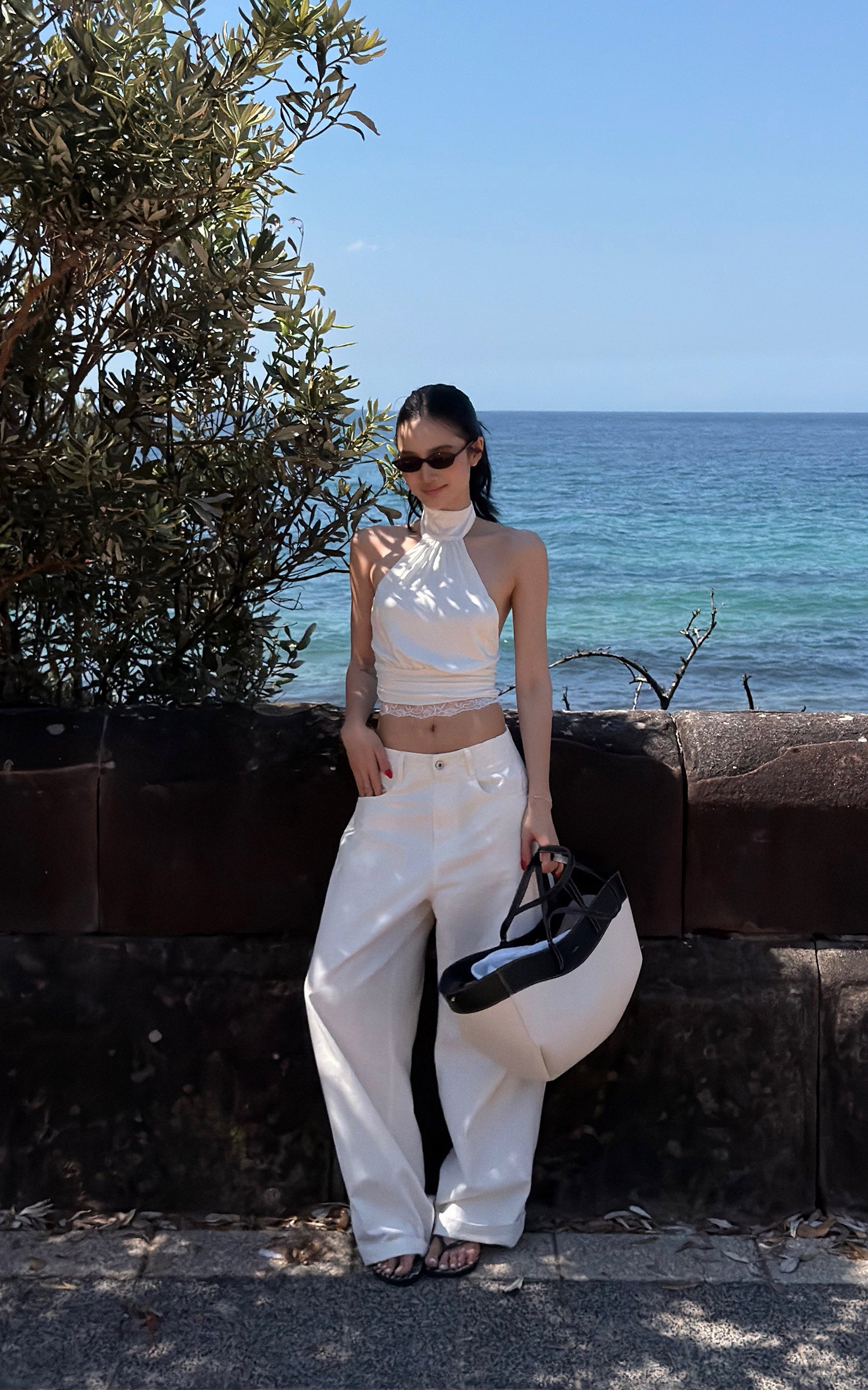 ROVENTE Halter Backless Lace Trim Fitted Top