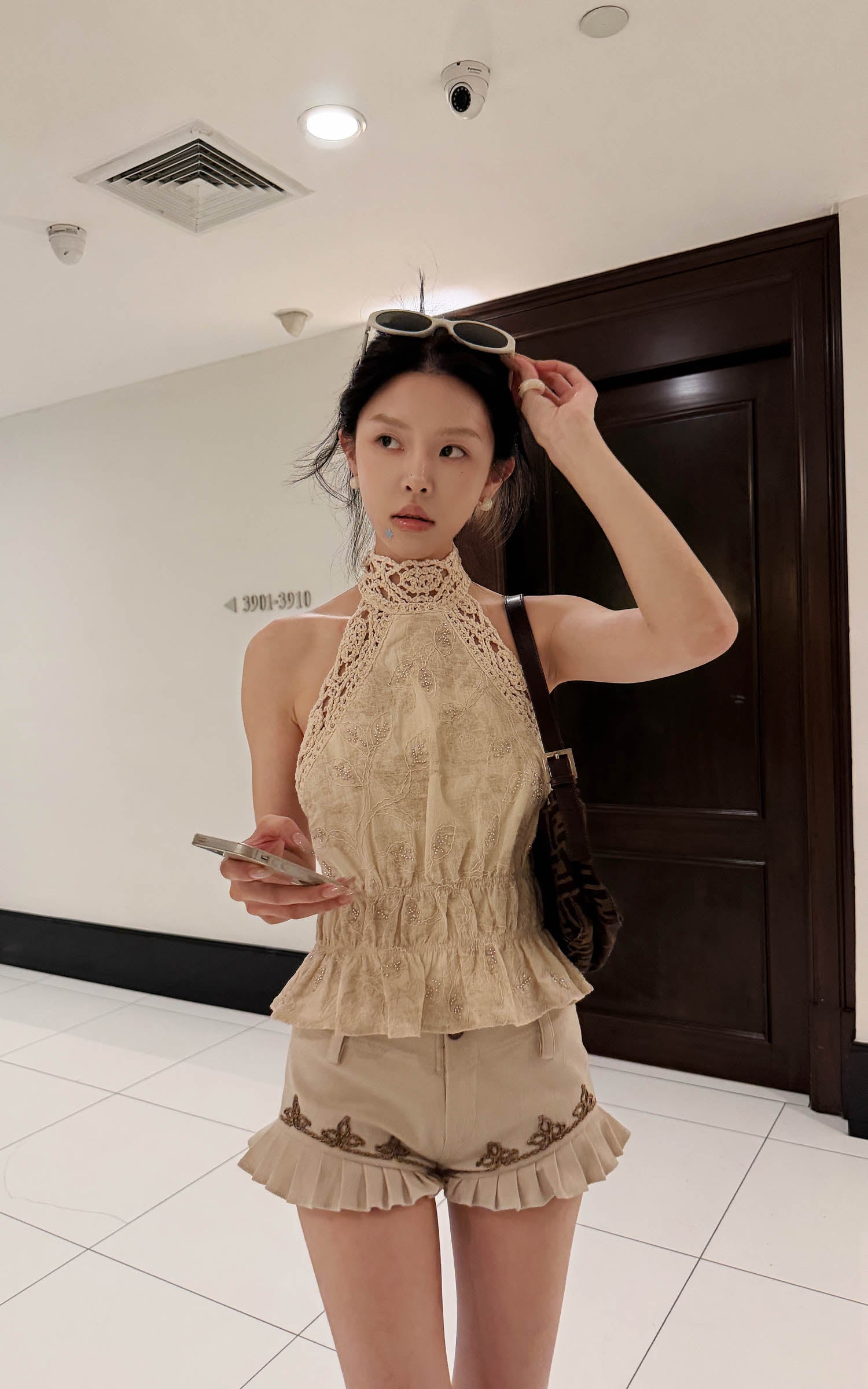 Hydrae Haut dos-nu vintage en dentelle crochetée avec lien à nouer