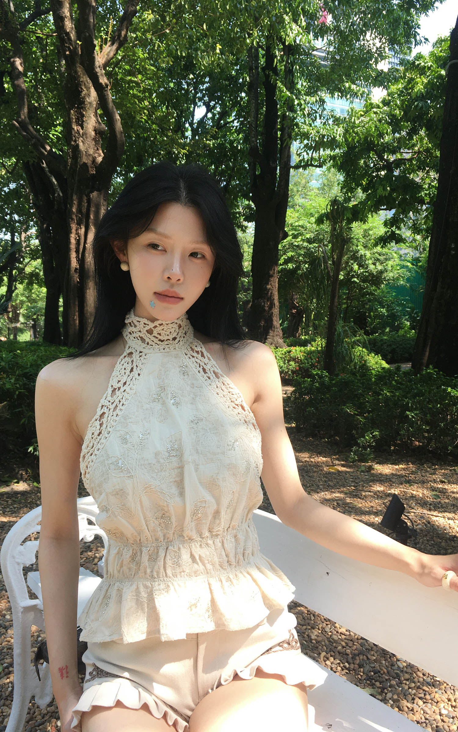 Hydrae Haut dos-nu vintage en dentelle crochetée avec lien à nouer