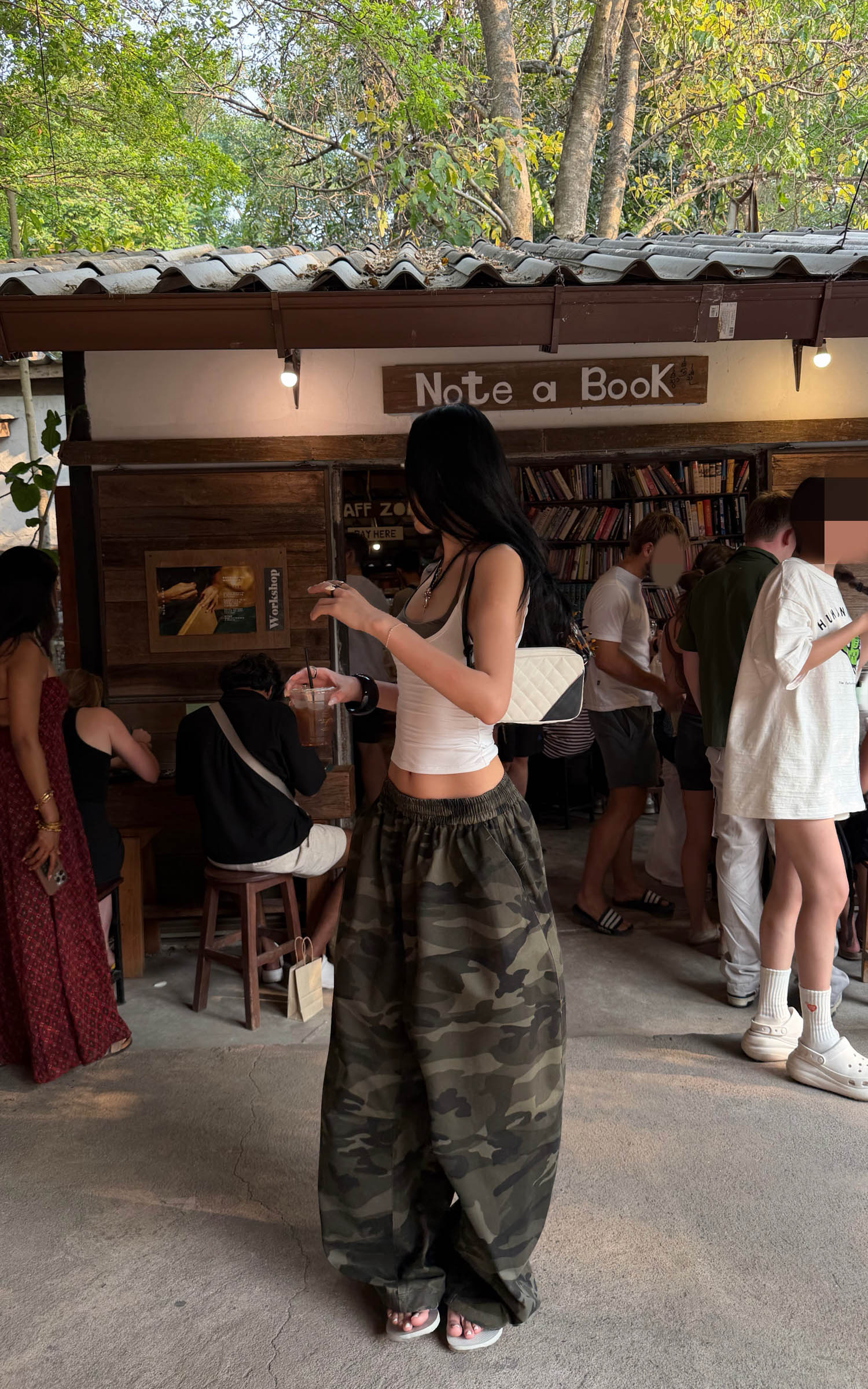 ROVENTE Pantalon camo à jambes larges et cordon de serrage