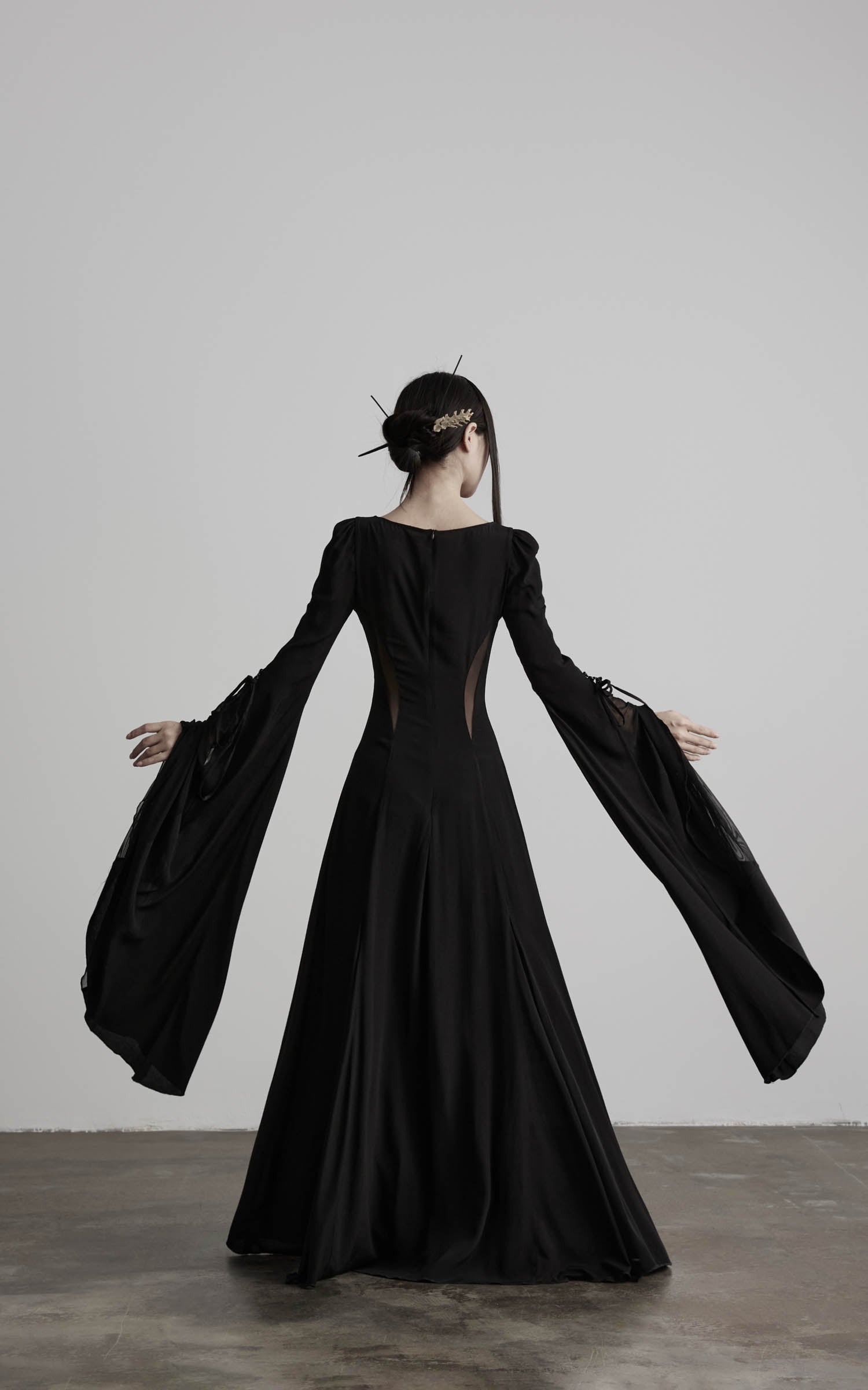 DOINDULGE Flare Sleeve Square Neck Maxi Dress