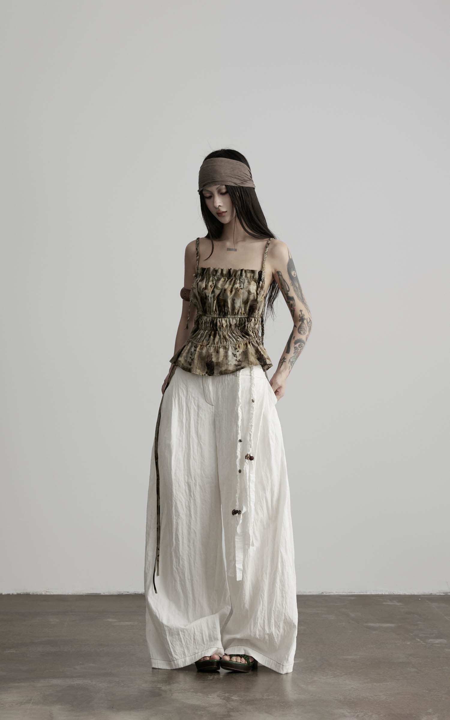 DOINDULGE Low-Rise Wide Leg Pants