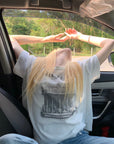 Rase le sol T-shirt graphique vintage délavé "Amor Fati"