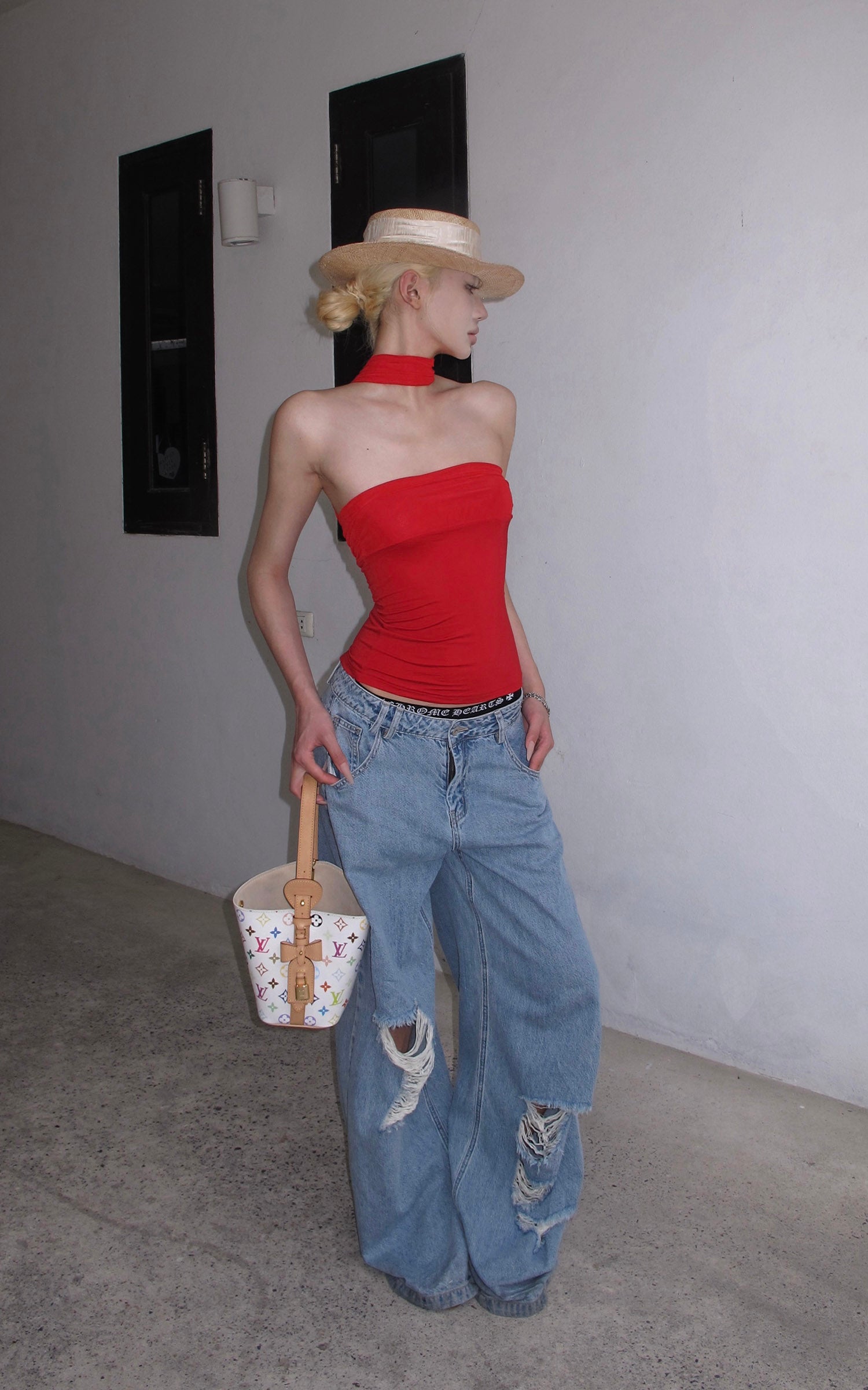 Rase le sol Scarlet Cross-Halter Tube Top