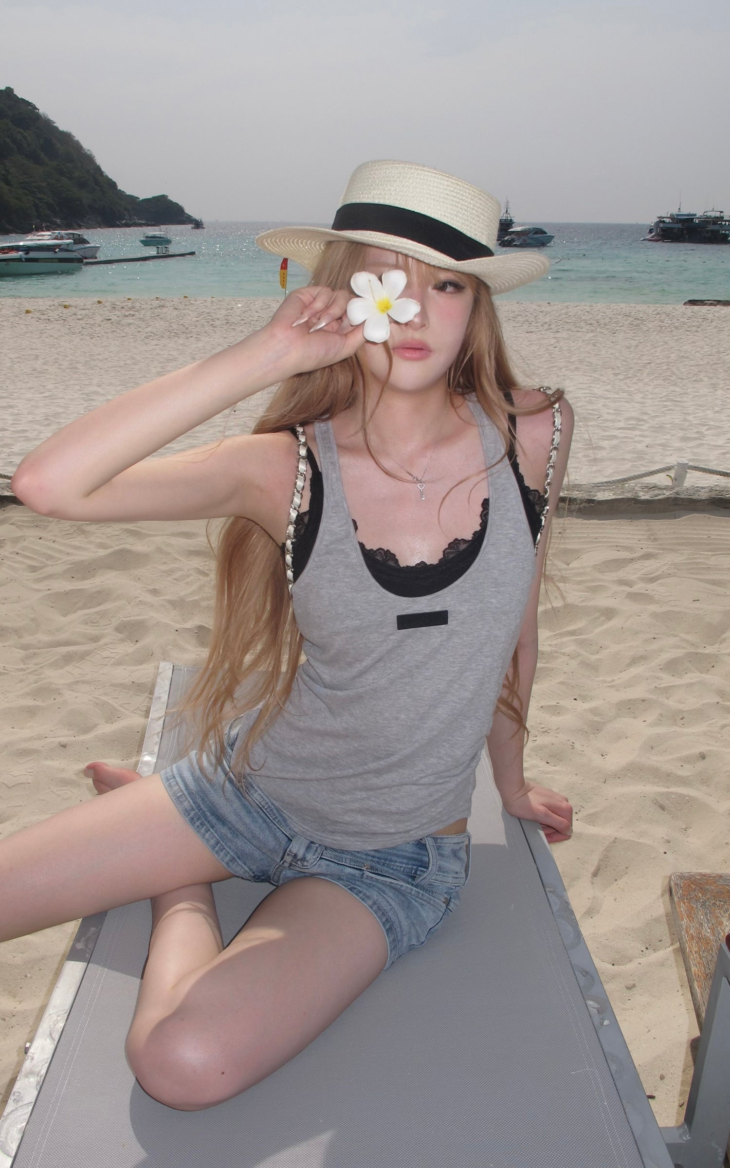 Rase le sol Lace Bra Layered Racerback Fitted Tank Top Set