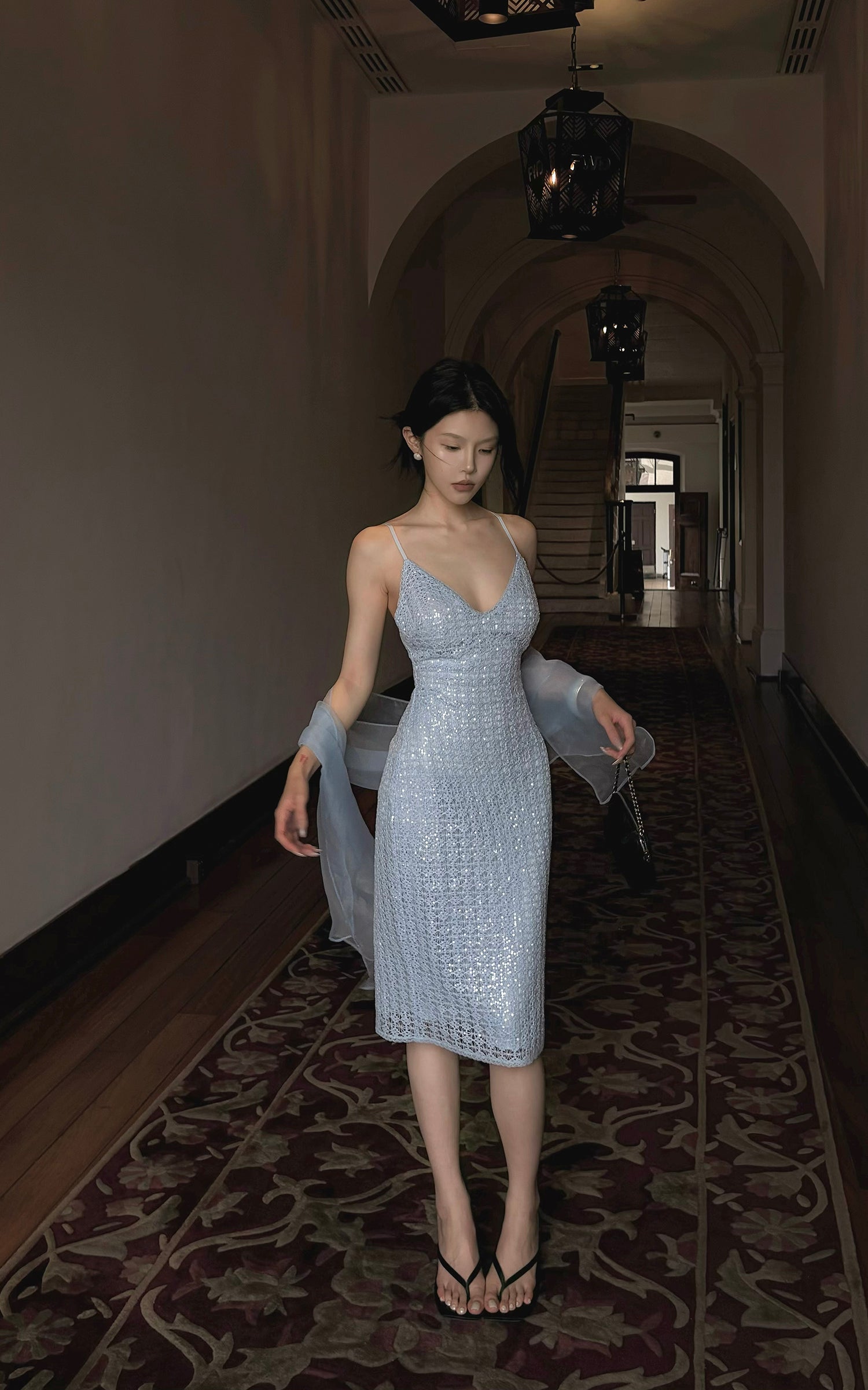 Hydrae 스팽글 니트 오픈백 미디 원피스 스카프 포함