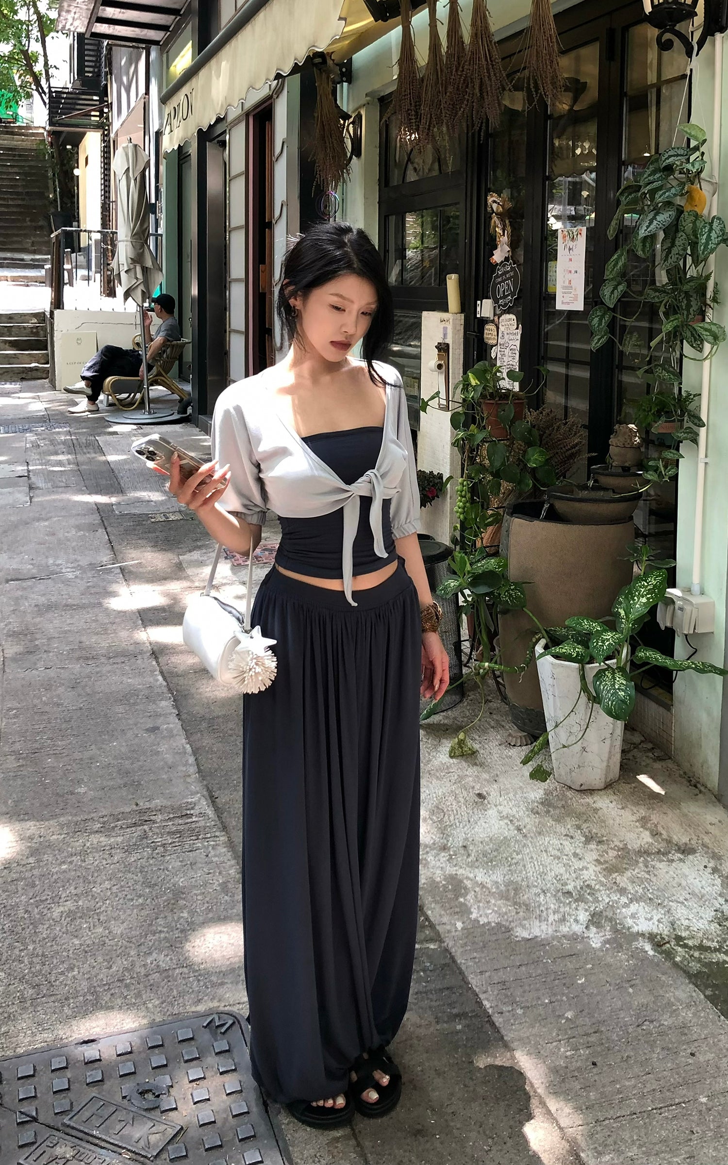 Hydrae Soft Tie Front Cropped Cardigan Top