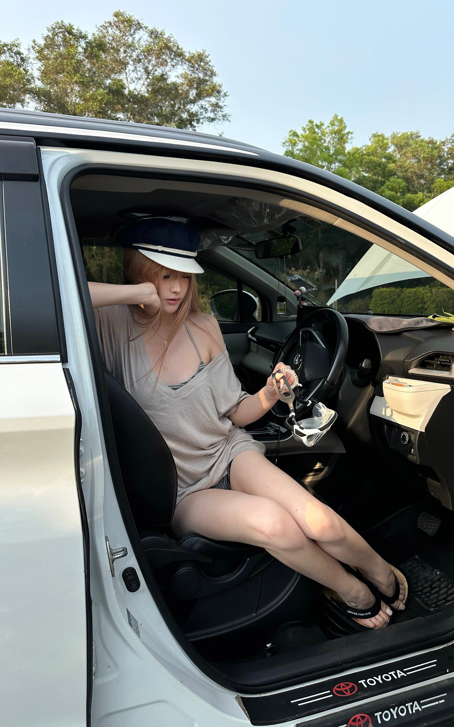 Rase le sol ストライプハルターブラとドレープリブトップセット