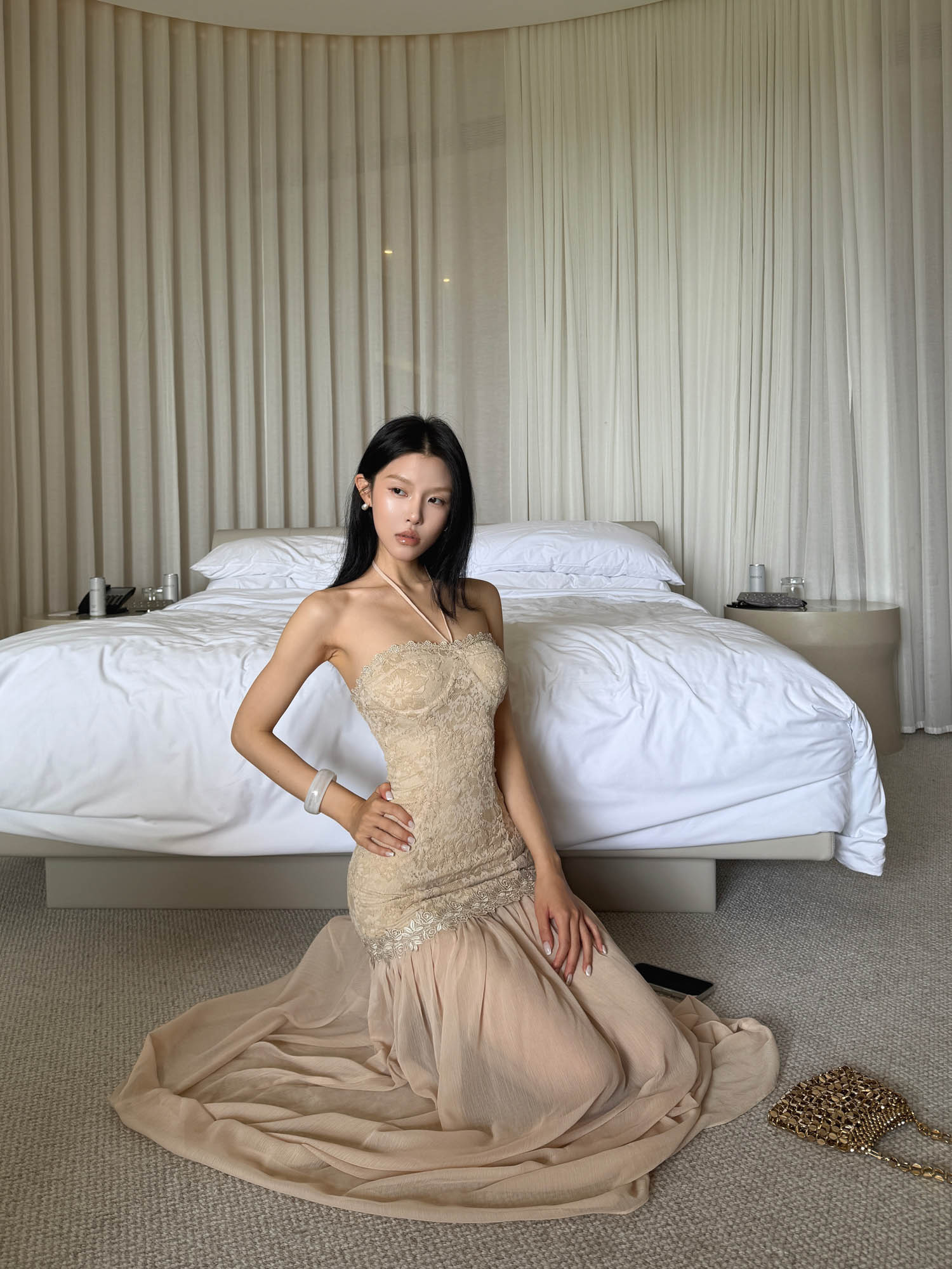 Hydrae Robe longue sirène en dentelle à dos nu