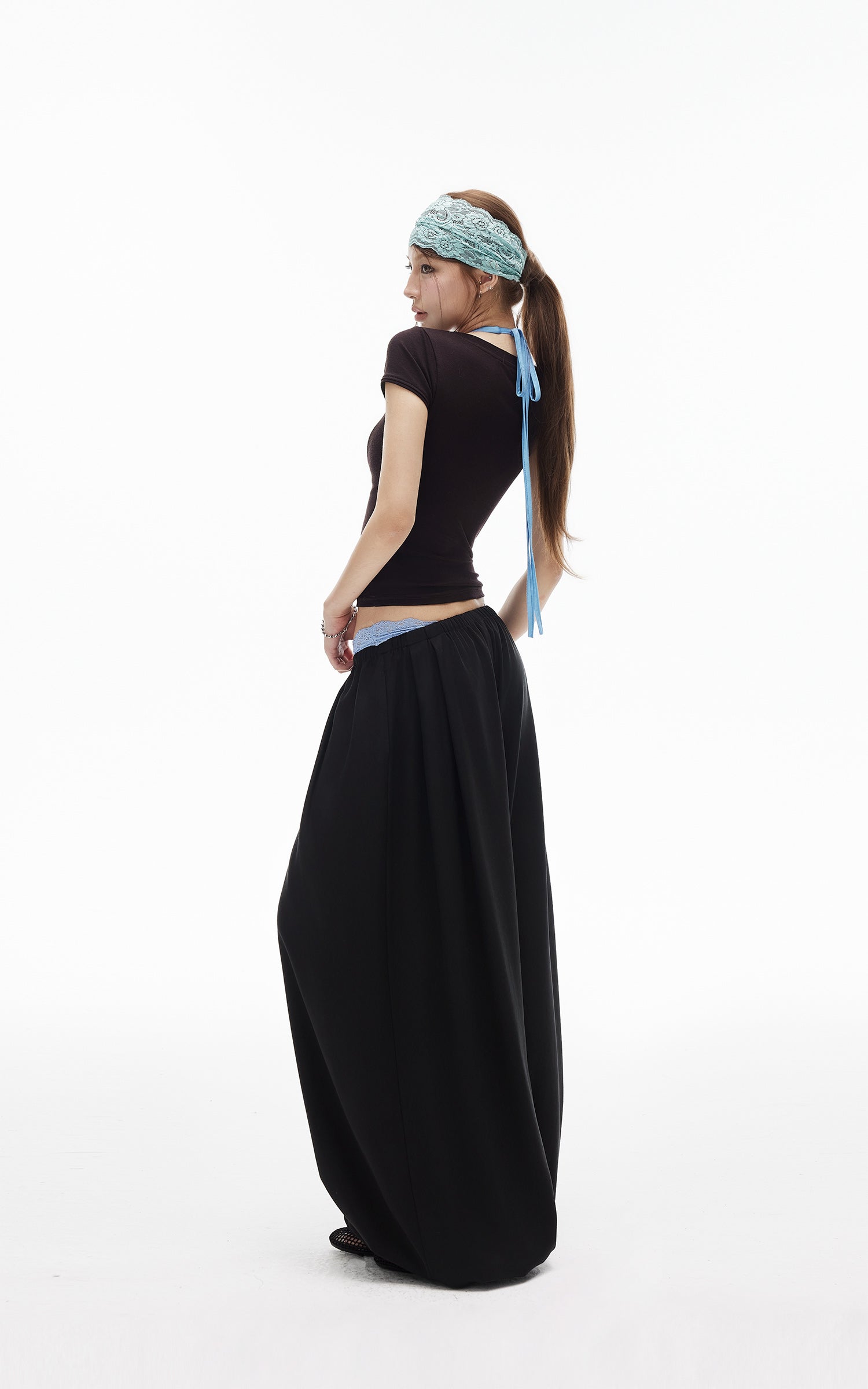 IAMXIAA Scoop Neck Tee &amp; Halter Bra Top Set