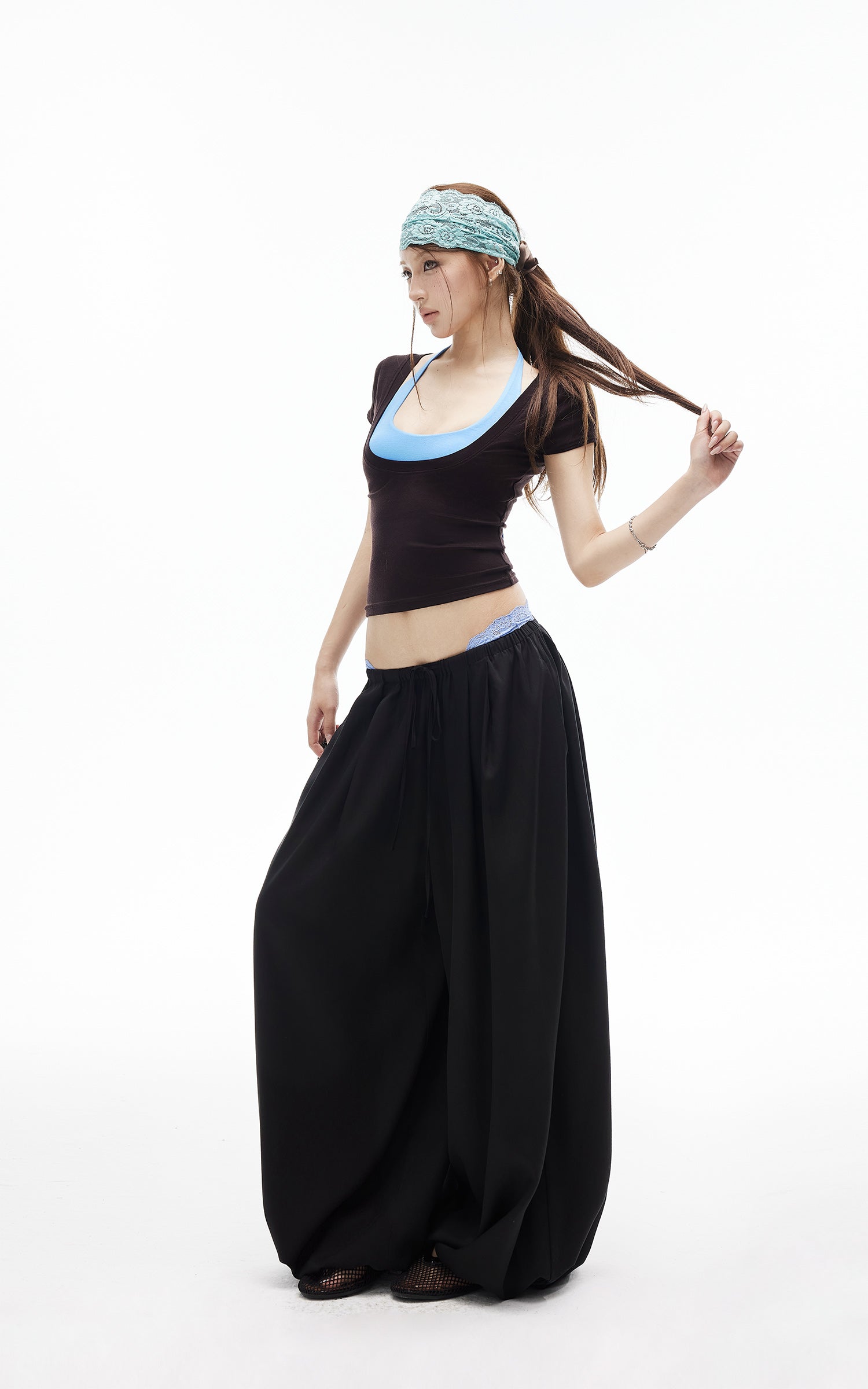 IAMXIAA Scoop Neck Tee &amp; Halter Bra Top Set