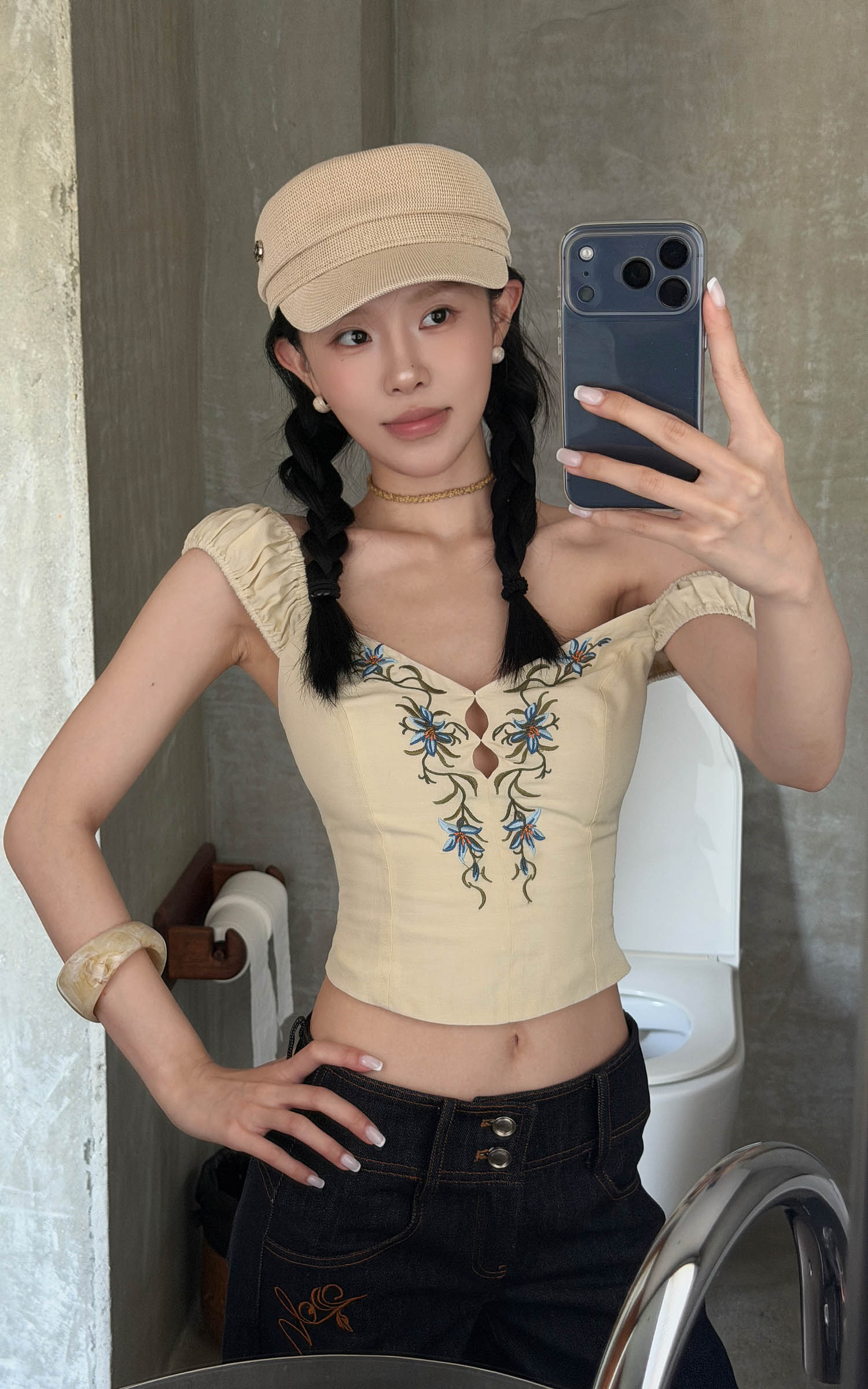 Hydrae Haut corset paysanne froncé brodé