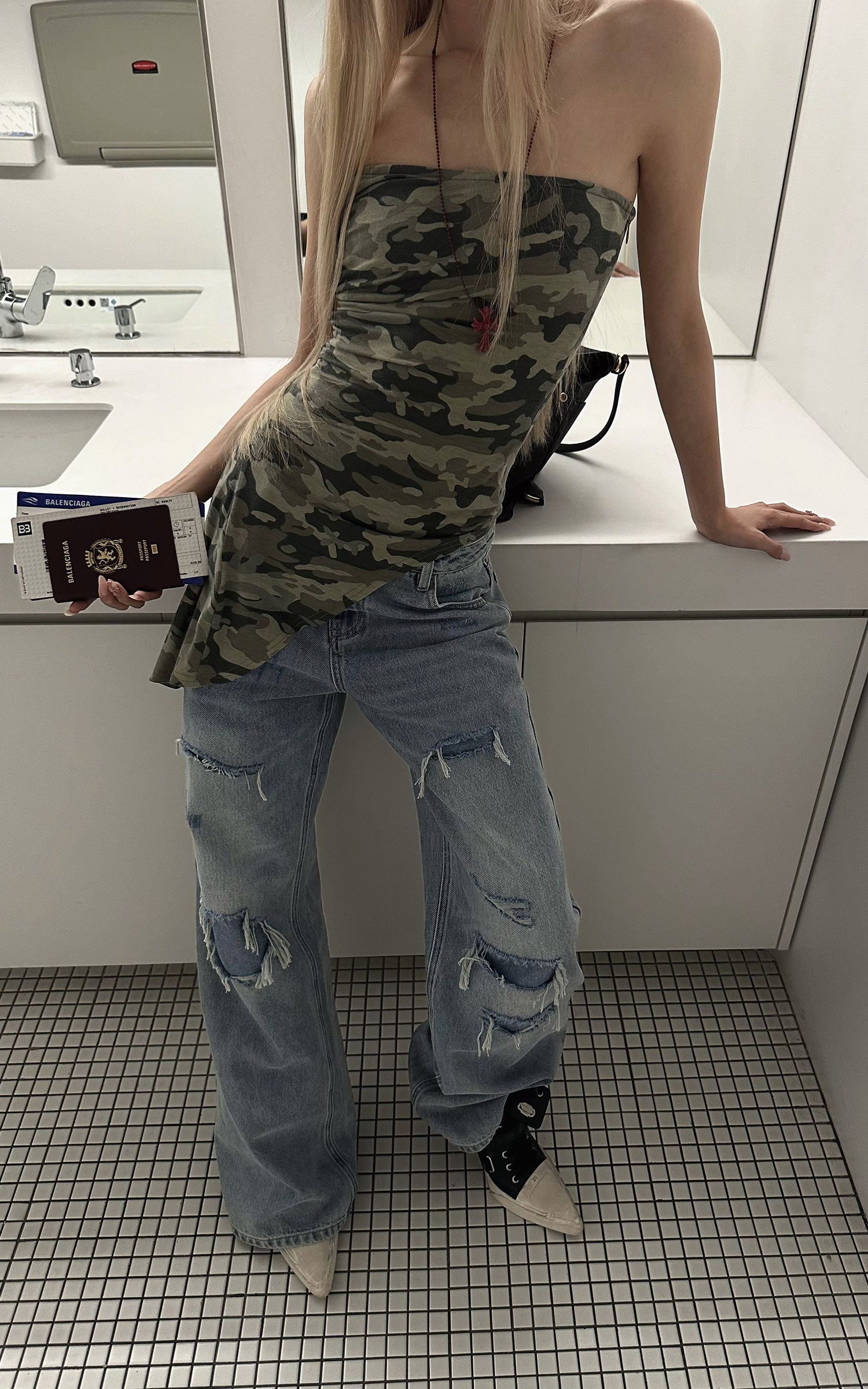 Rase le sol Distressed Washed Wide-Leg Jeans