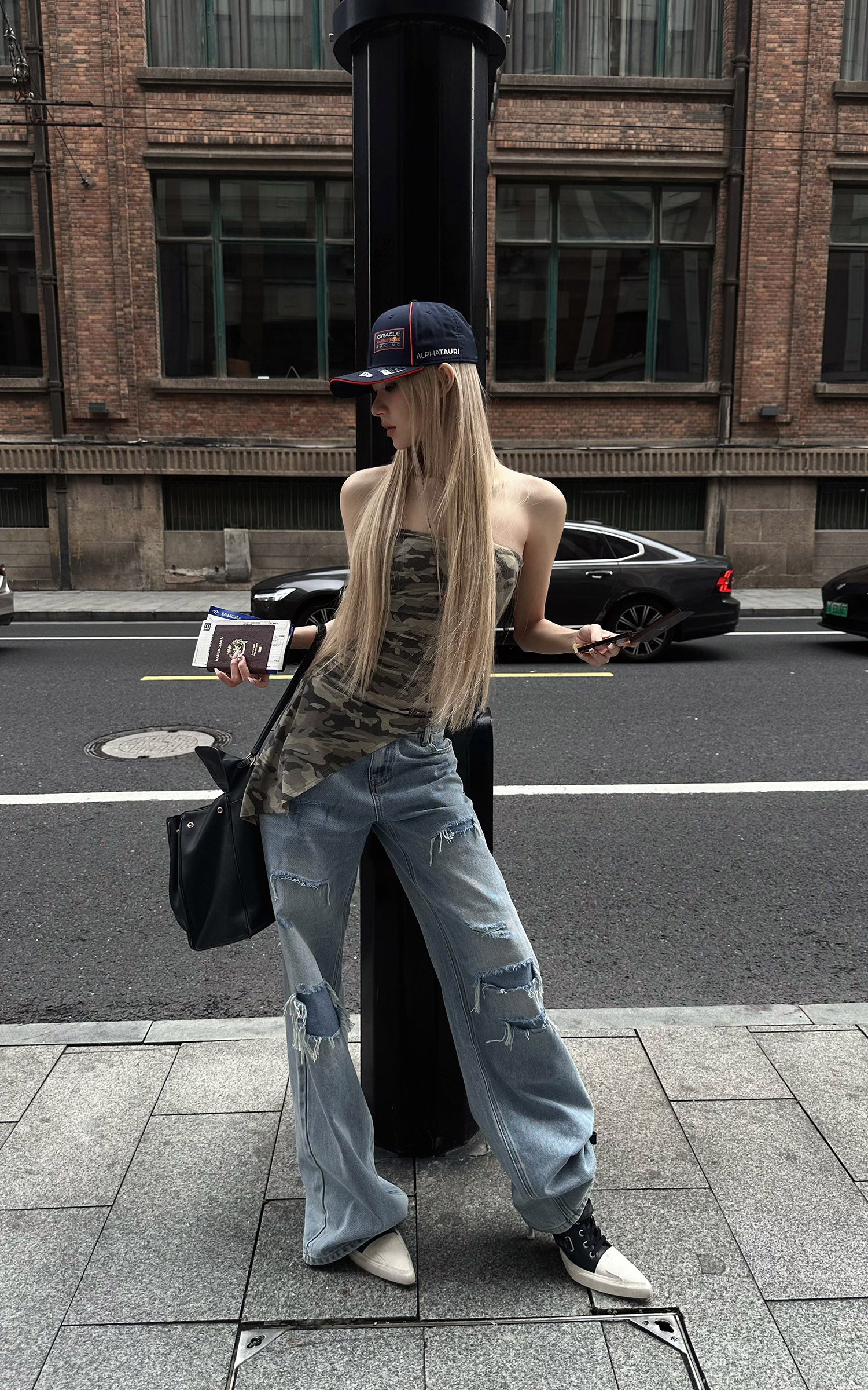 Rase le sol Distressed Washed Wide-Leg Jeans