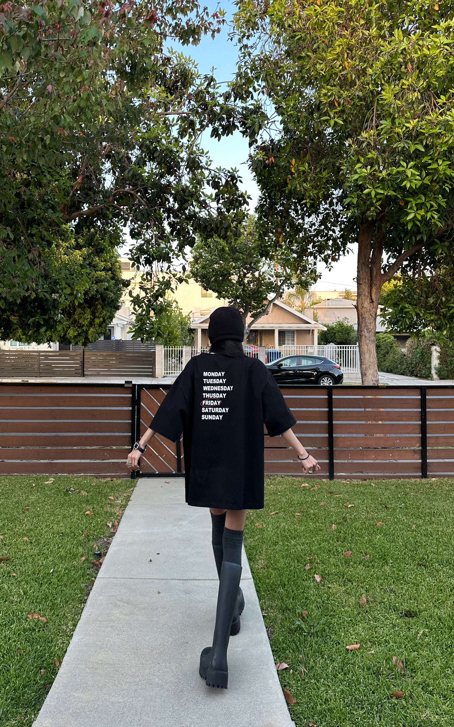WARDEN EDGE Friday Graphic Oversized T-Shirt