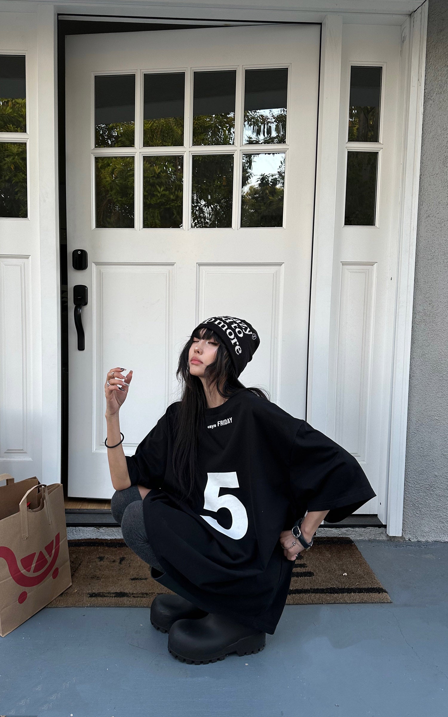 WARDEN EDGE Friday Graphic Oversized T-Shirt