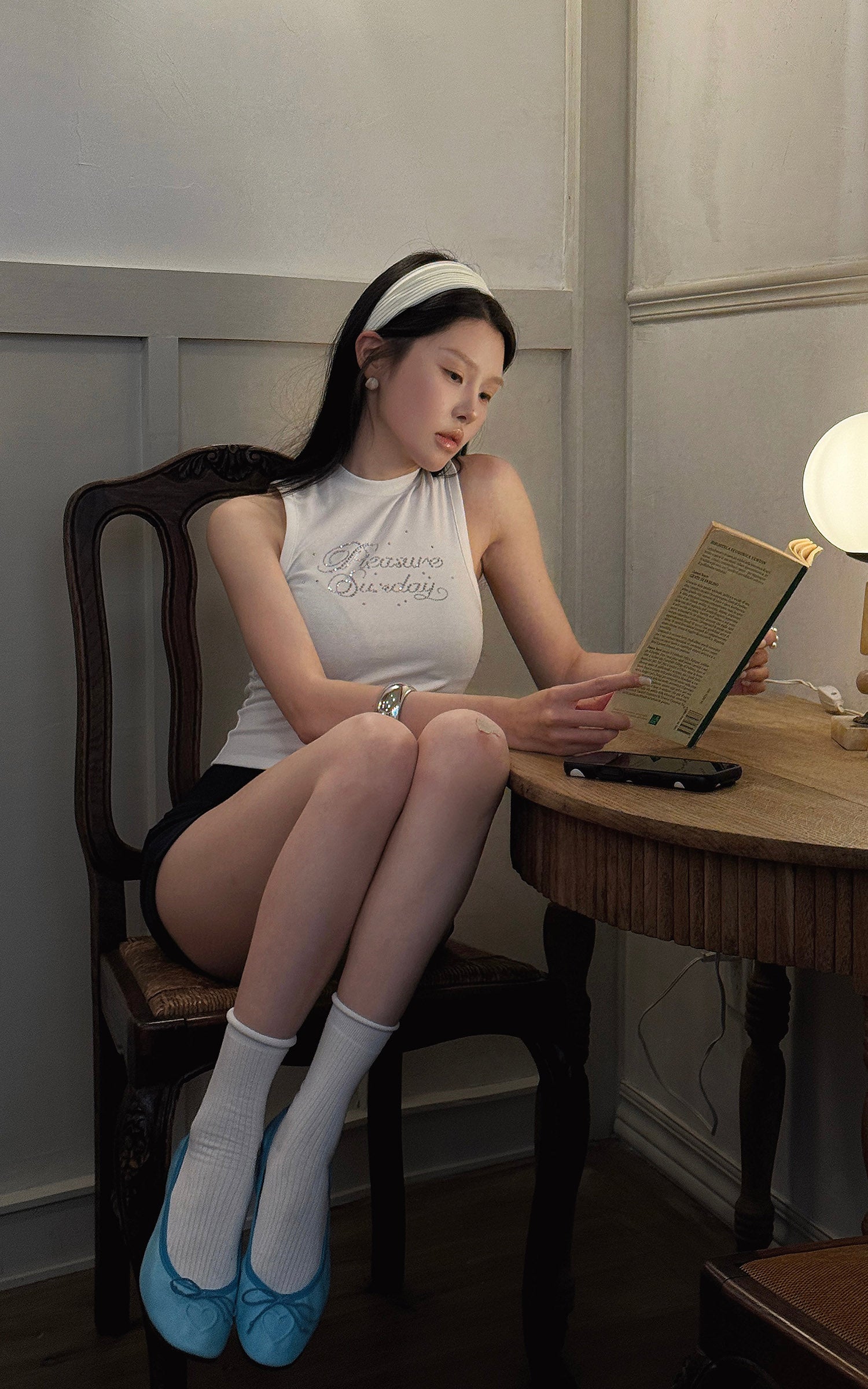 Hydrae 라인스톤 로고 핏 탱크탑 탑