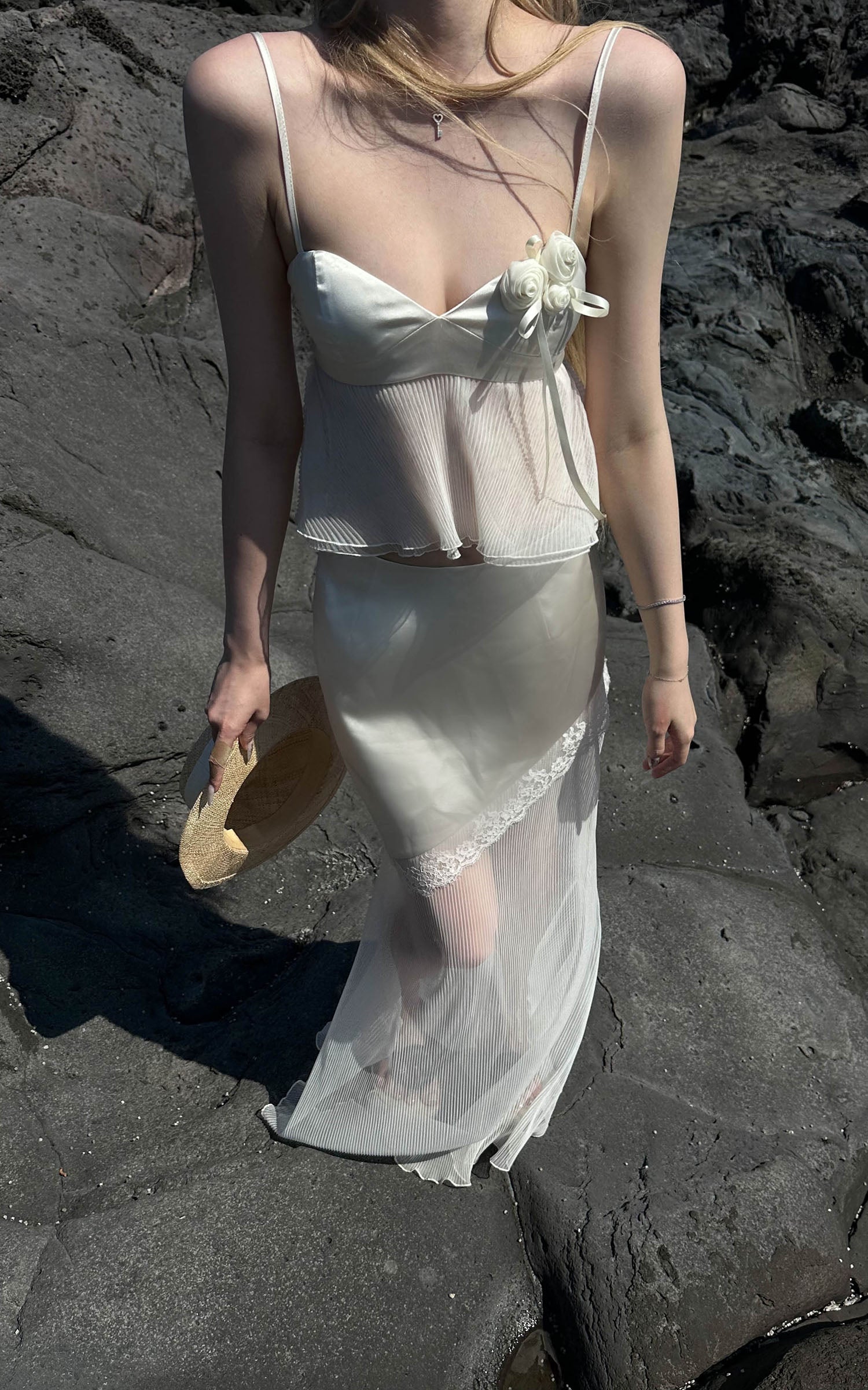 Rase le sol Rose Veil Camisole &amp; Sheer Skirt Set
