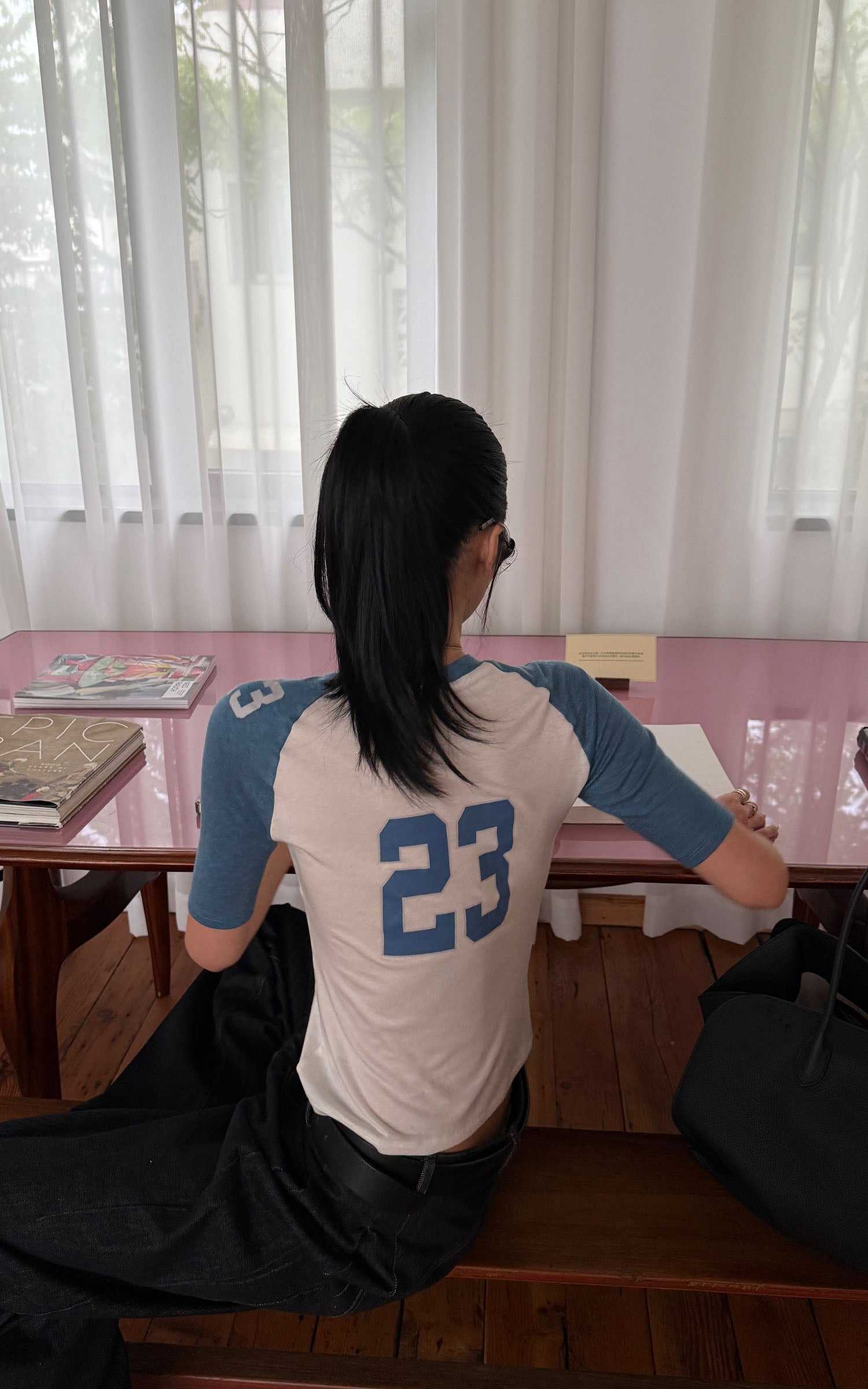 ROVENTE 23 Raglan Fitted Tee