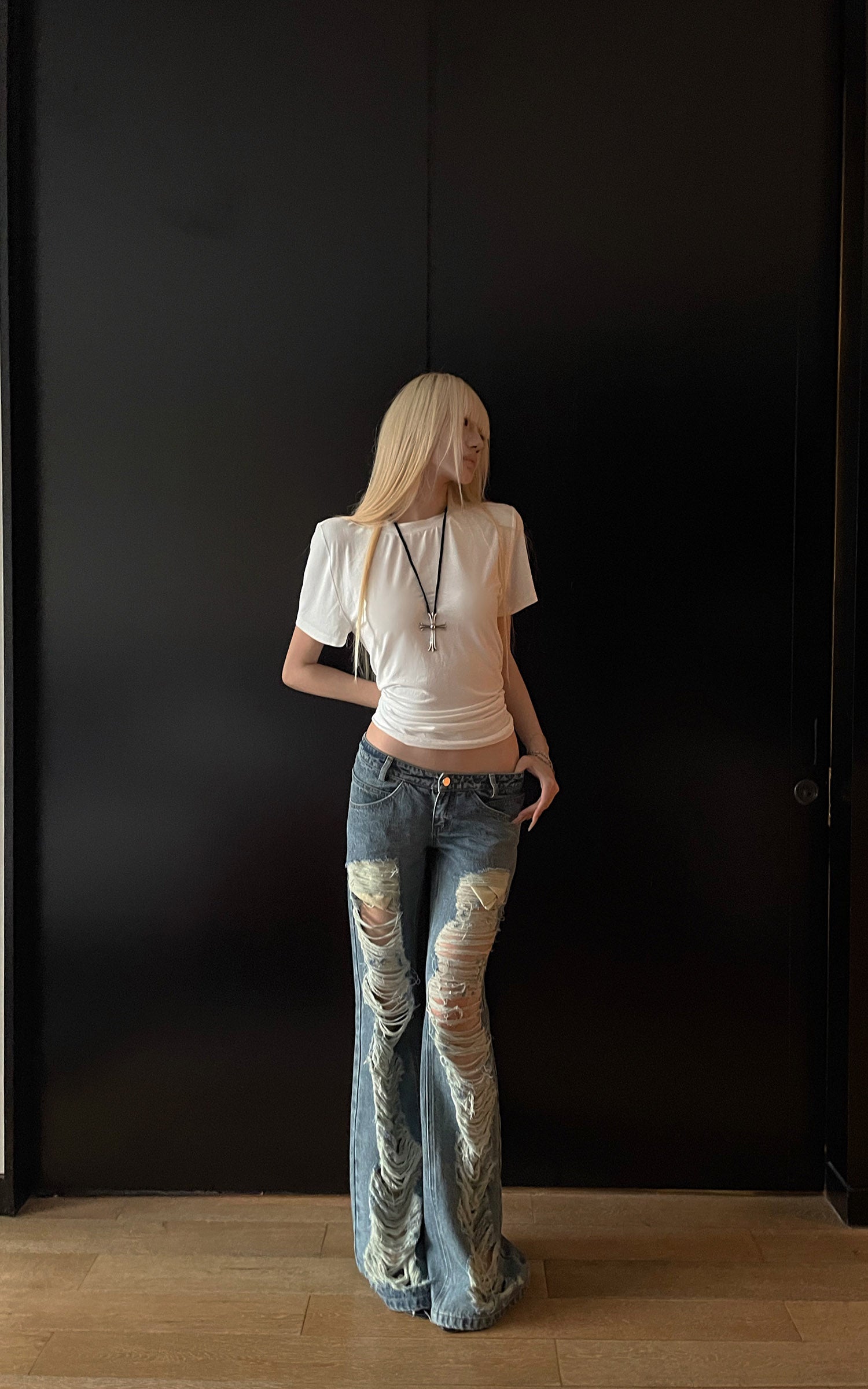 Rase le sol Gothic Back Statement T-Shirt
