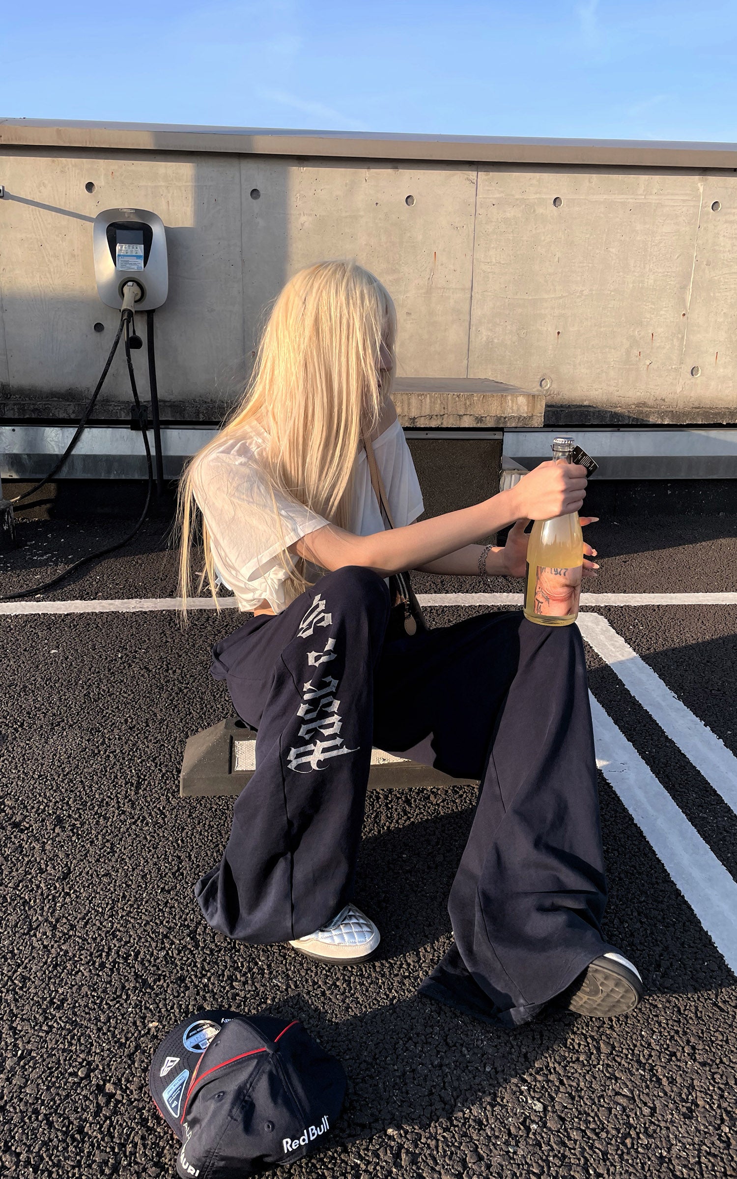 Rase le sol 고딕 로고 와이드 팬츠 스웨트팬츠
