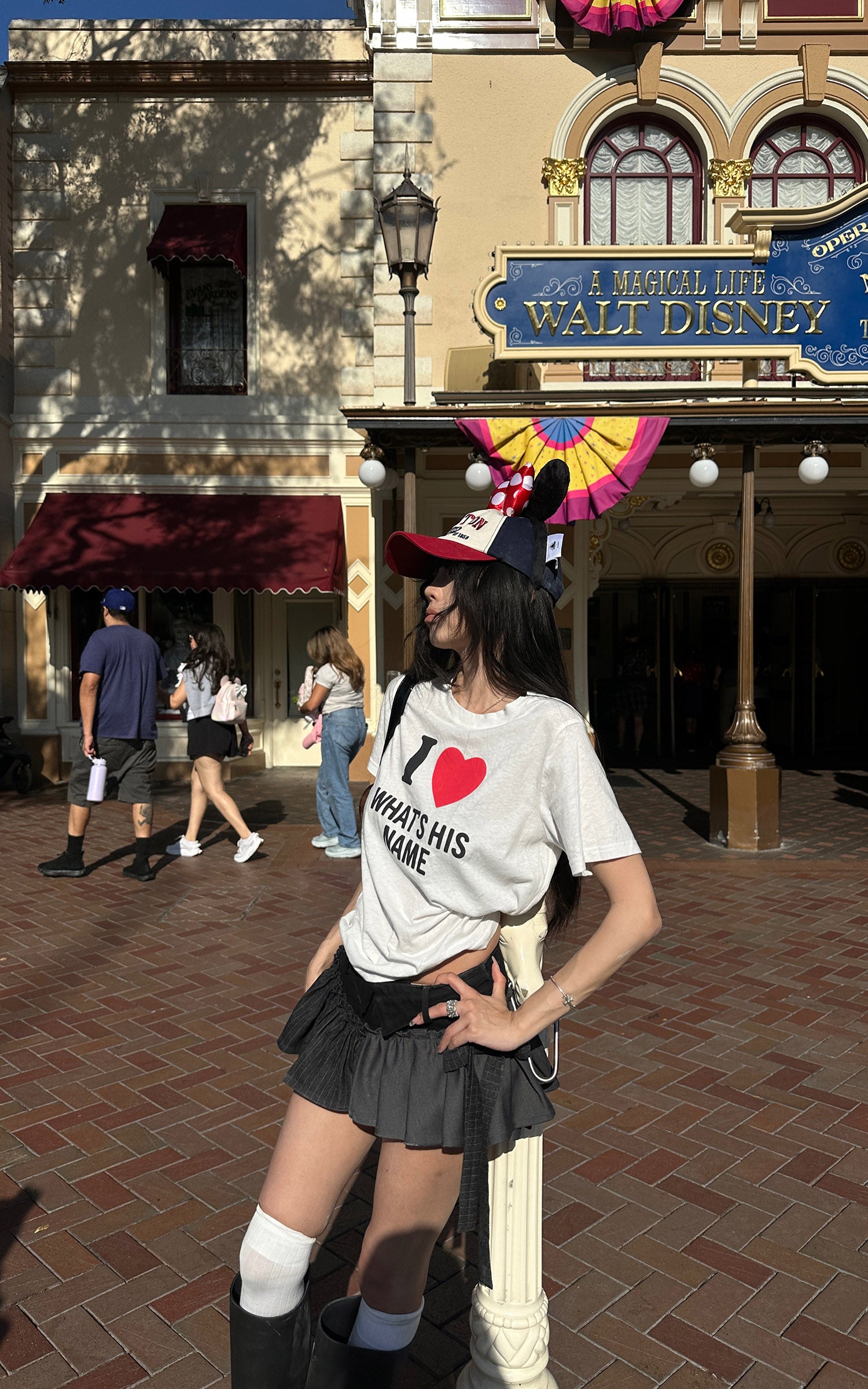 WARDEN EDGE “I Love WHAT’S HIS NAME” Graphic T-Shirt