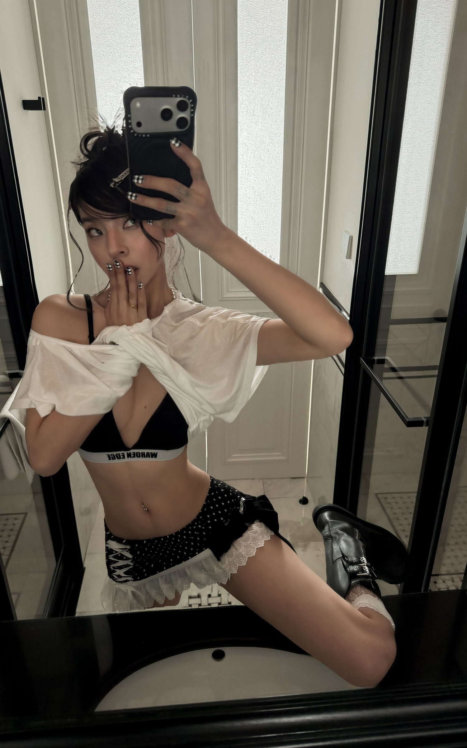 WARDEN EDGE Off-Shoulder Tee &amp; Logo Bralette Set