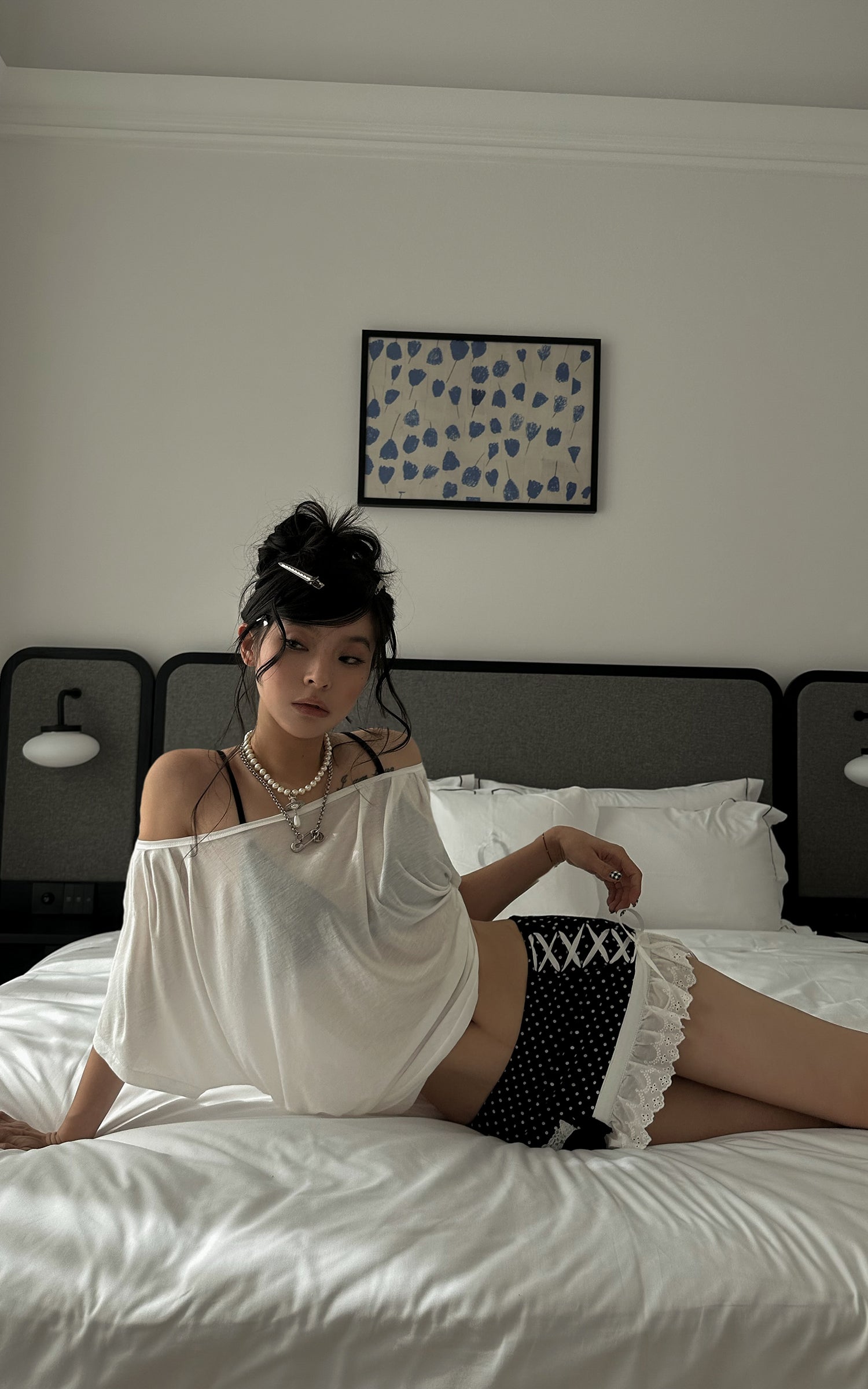WARDEN EDGE Off-Shoulder Tee &amp; Logo Bralette Set