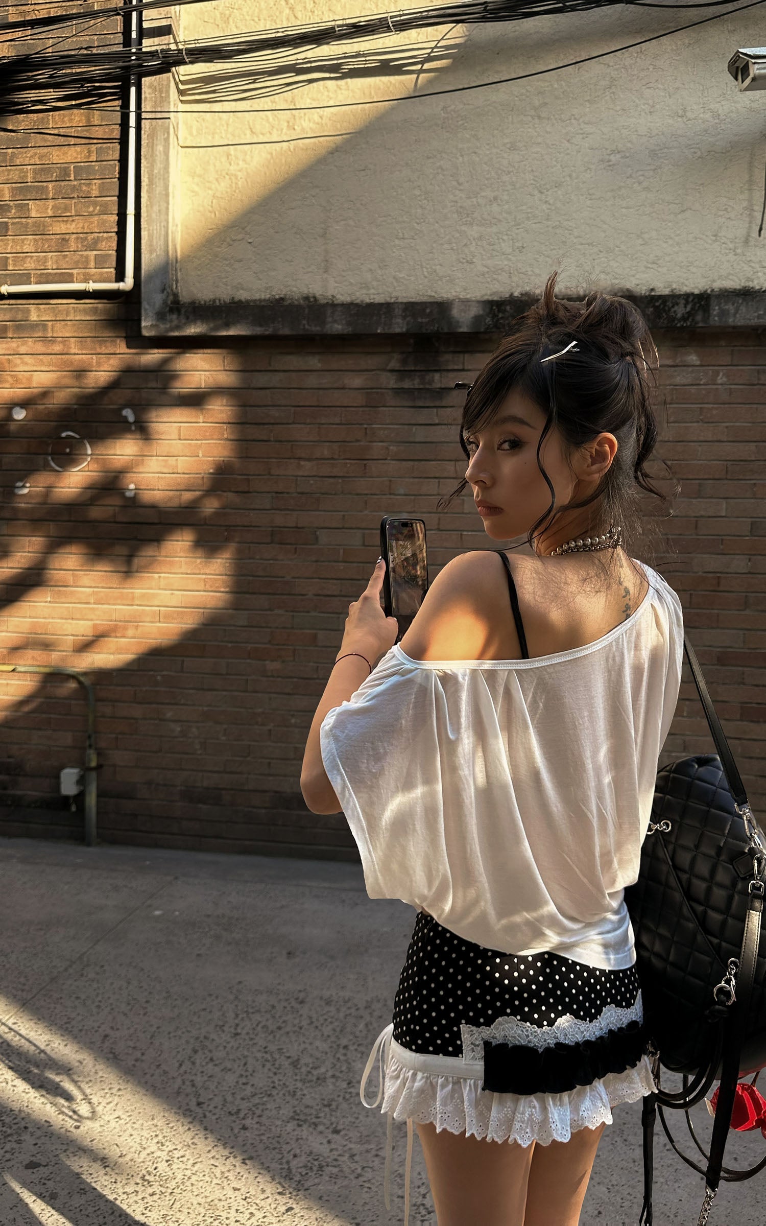 WARDEN EDGE Off-Shoulder Tee &amp; Logo Bralette Set