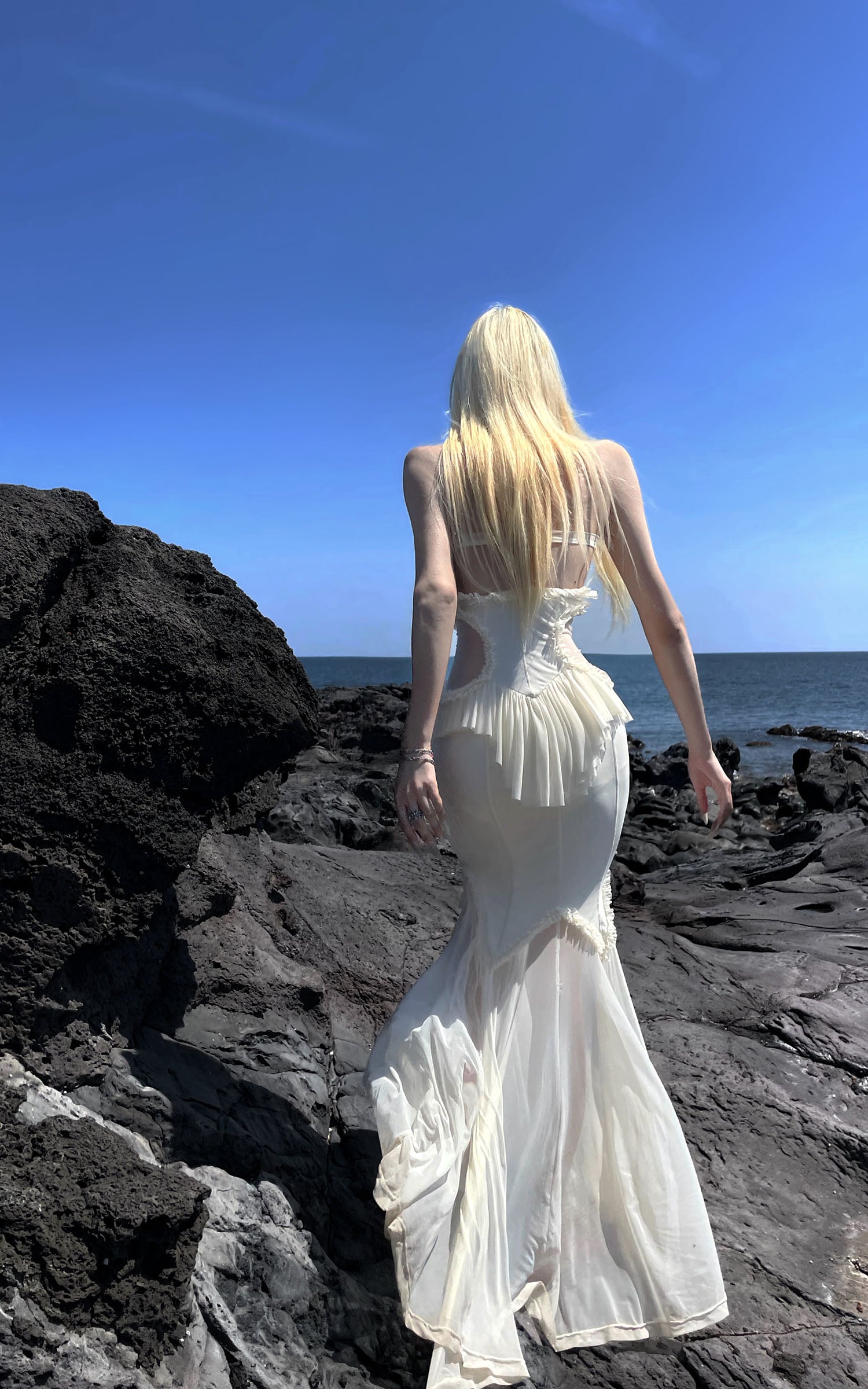 RASE LE SOL Ruffled Open-Waist Mermaid Dress