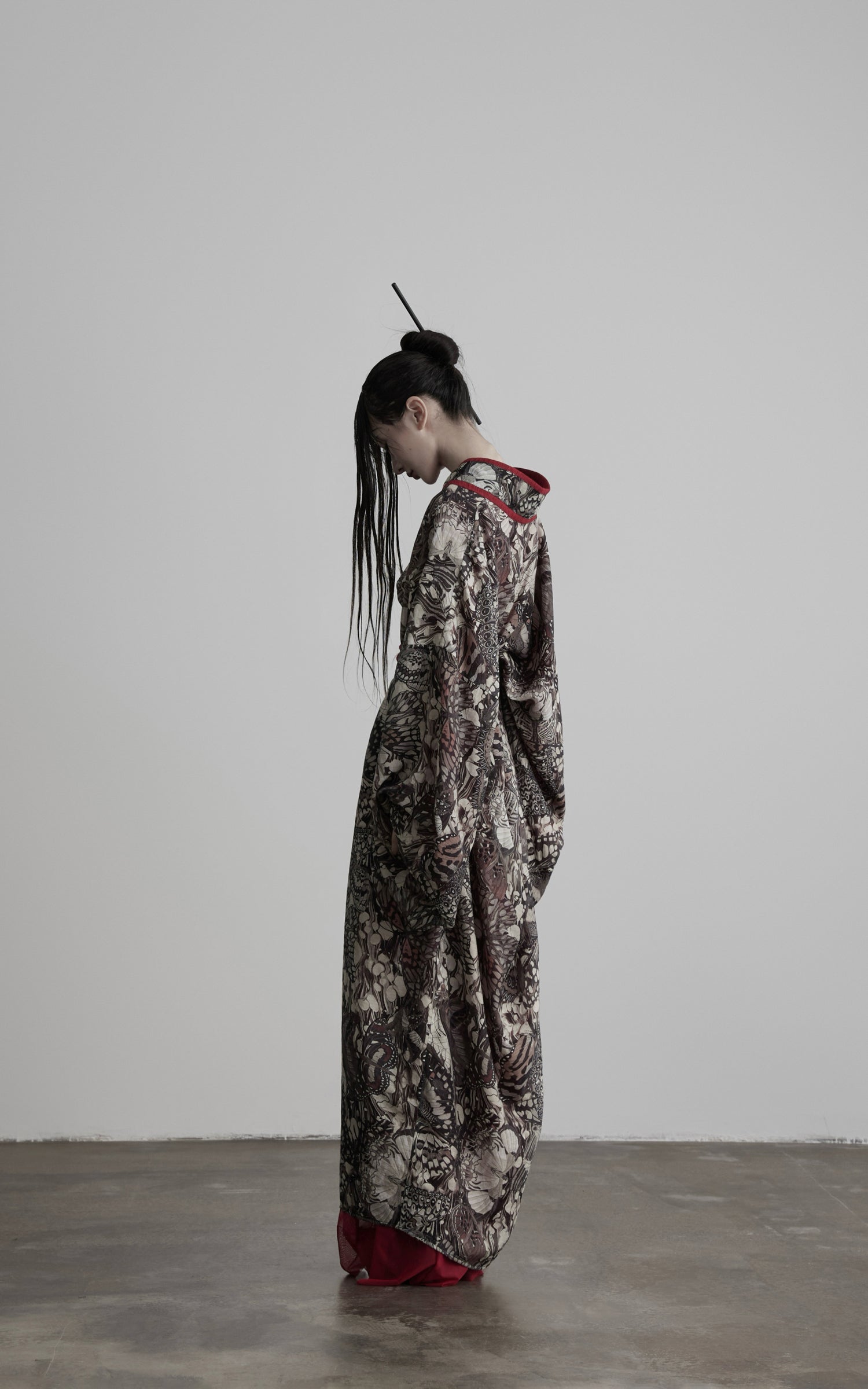 DOINDULGE Butterfly Print Wide Sleeve Maxi Kimono Robe