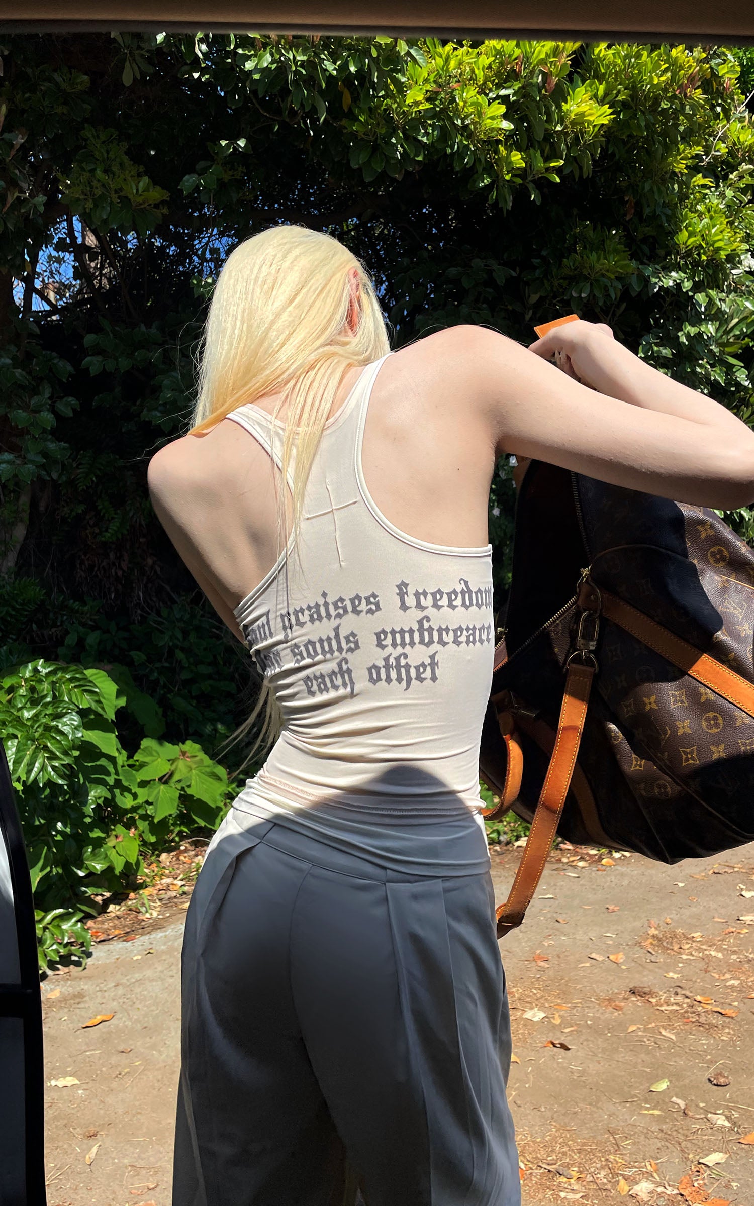 Rase le sol Gothic Letter Mesh Fitted Tank Top