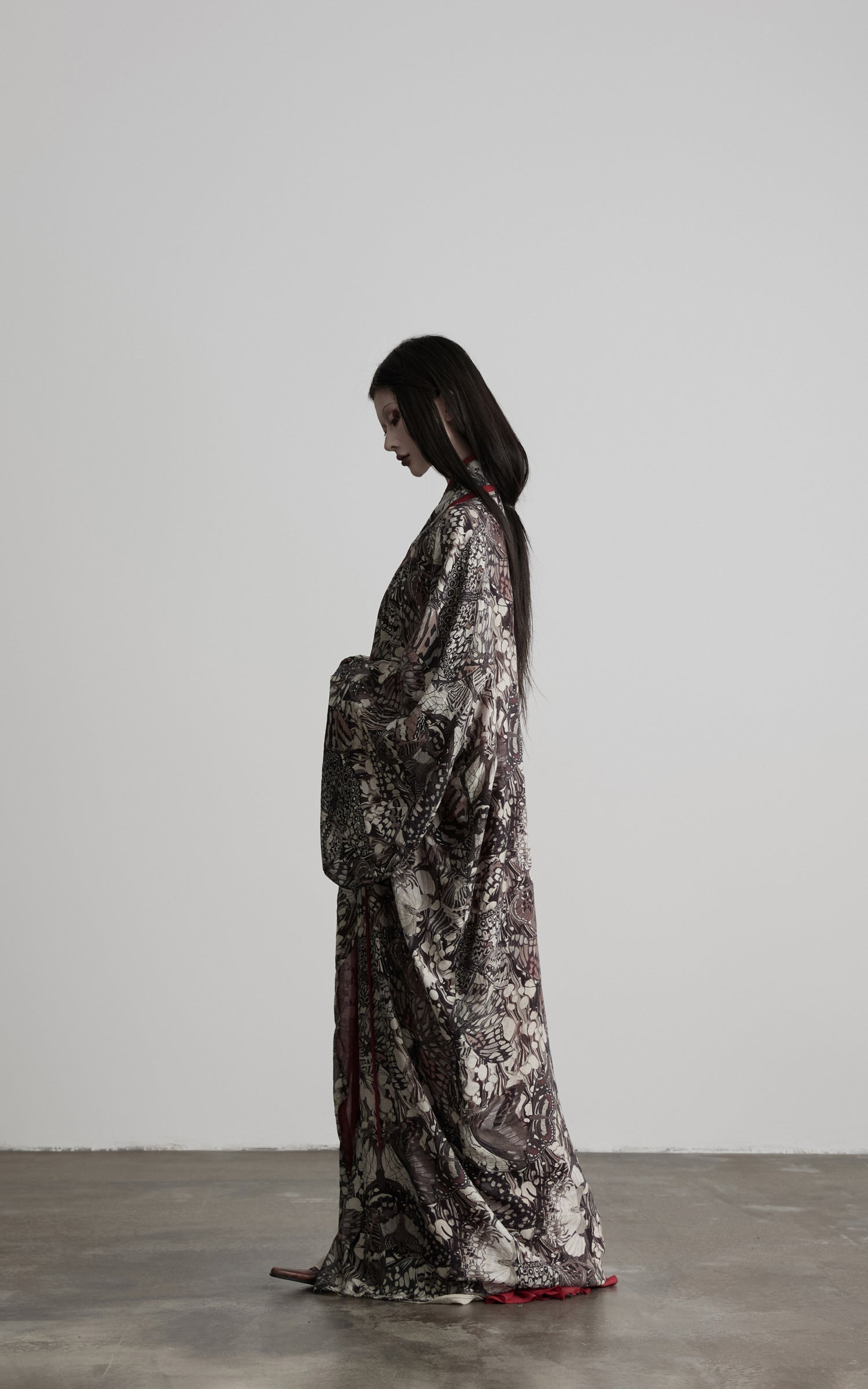 DOINDULGE Butterfly Print Wide Sleeve Maxi Kimono Robe