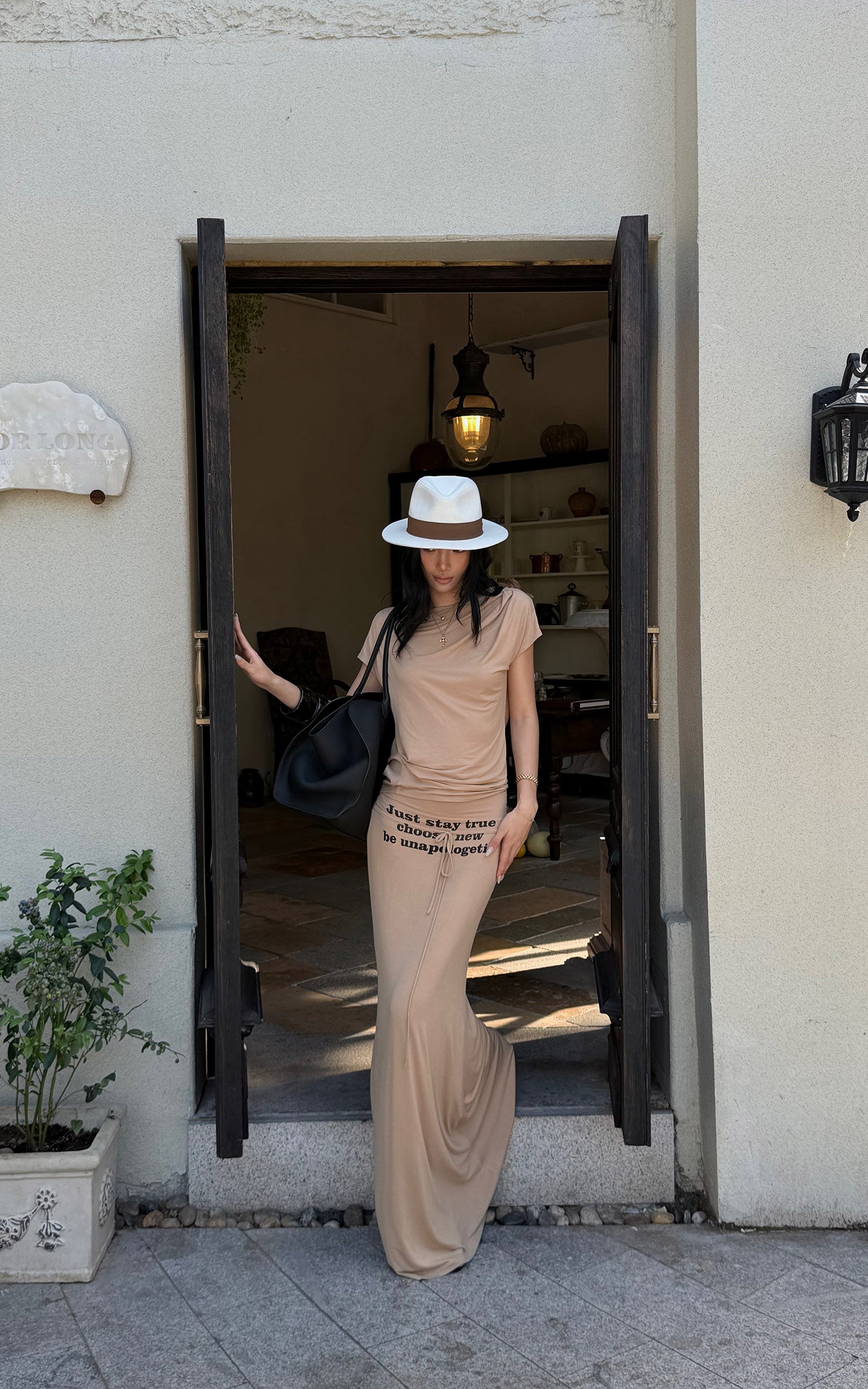 ROVENTE Statement Waist Maxi Skirt