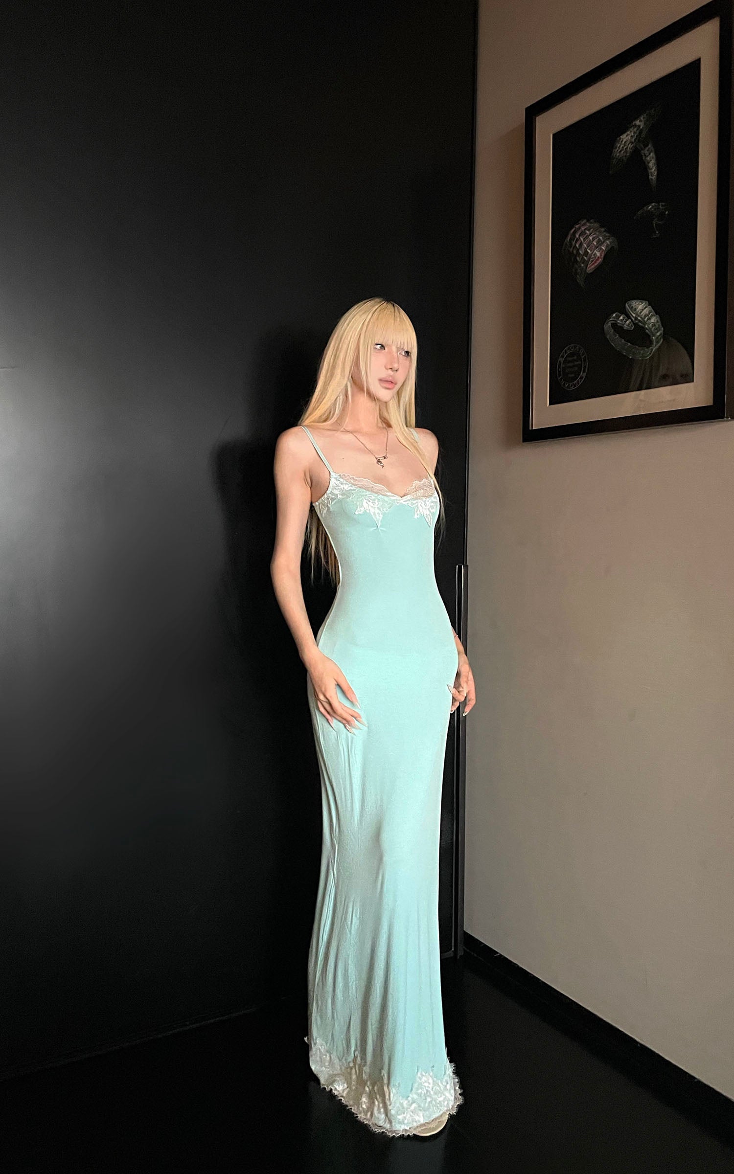 Rase le sol Lace-Trim Open Back Maxi Dress