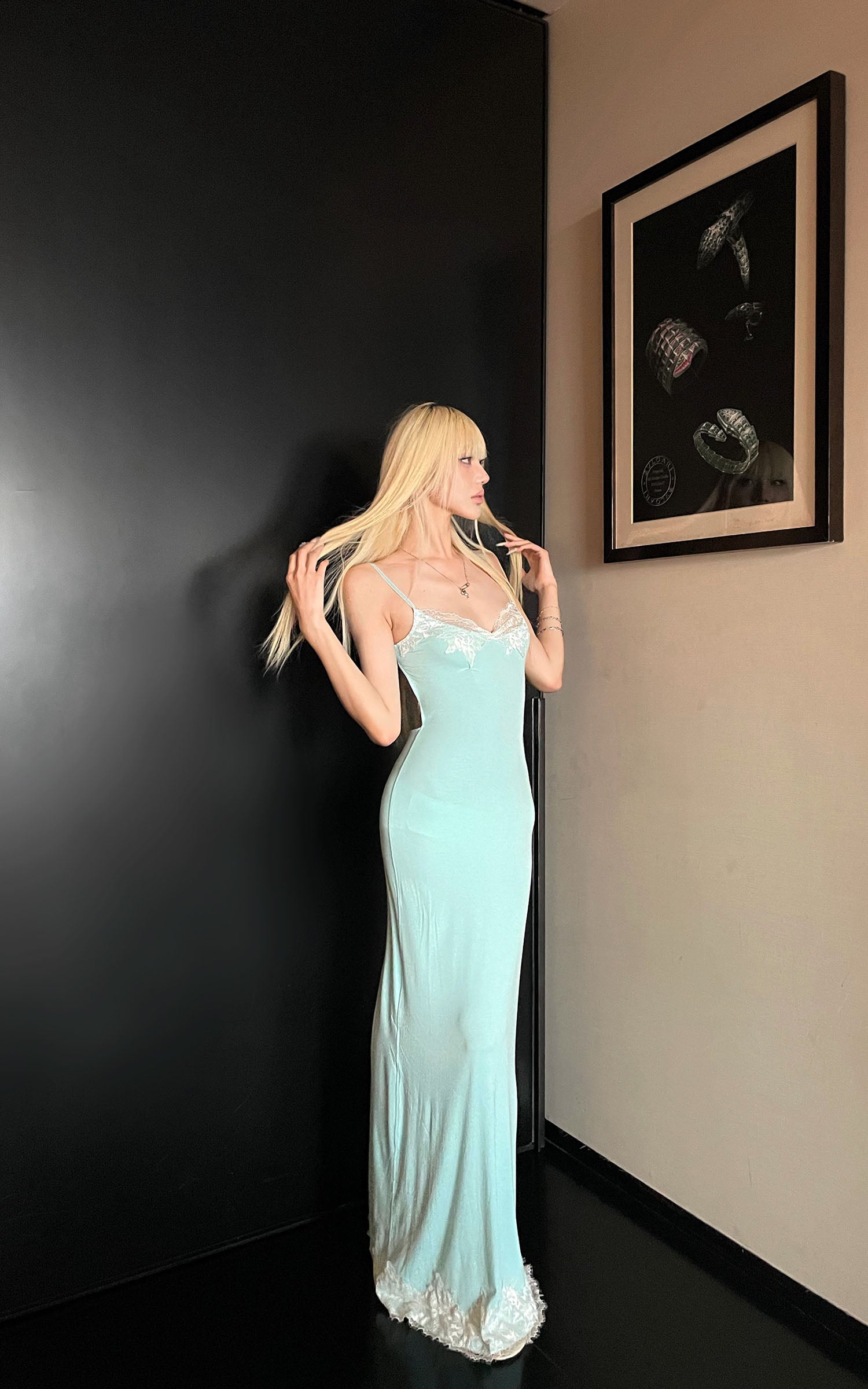 Rase le sol Lace-Trim Open Back Maxi Dress