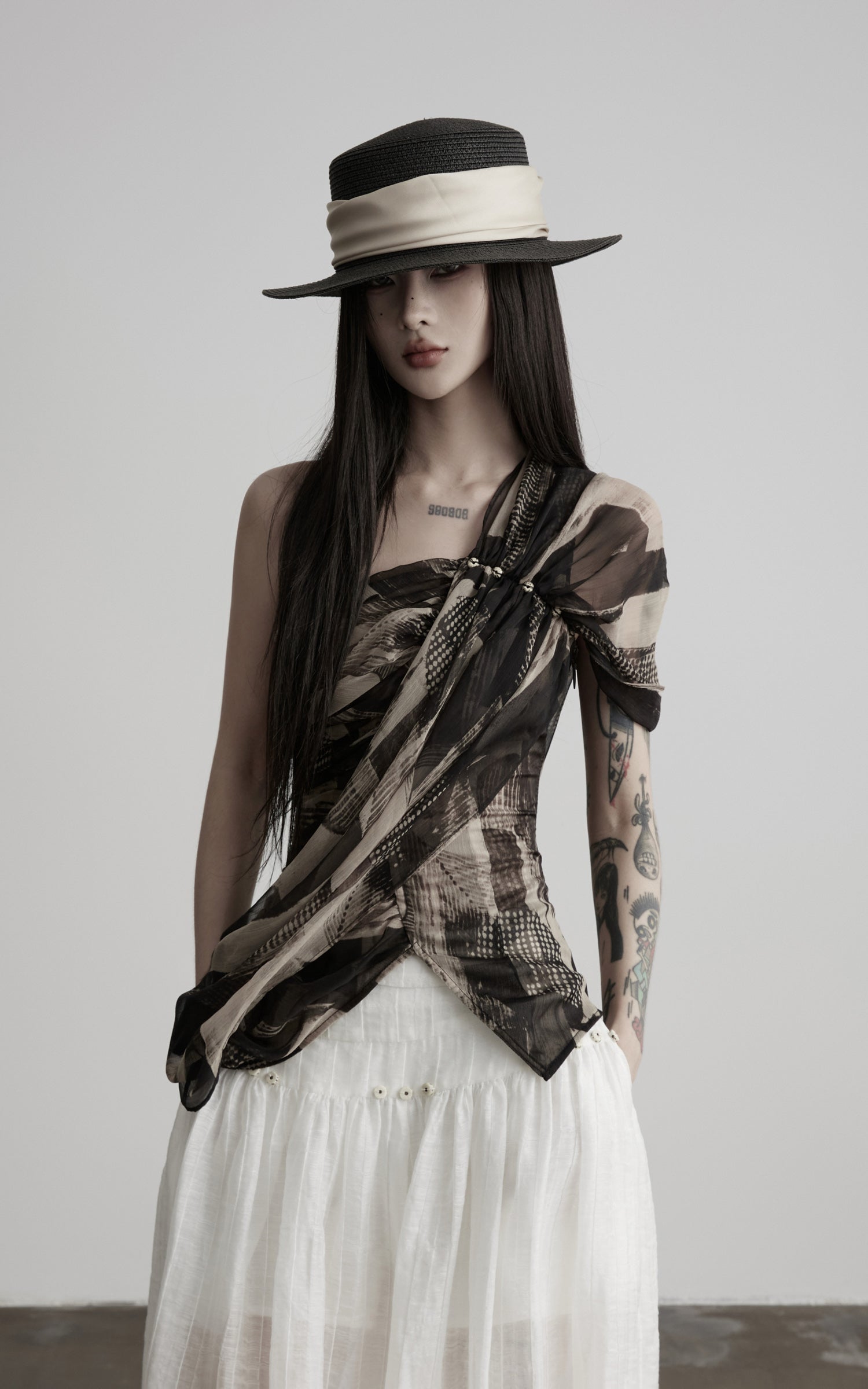 DOINDULGE One Shoulder Brushstroke Ruched Top