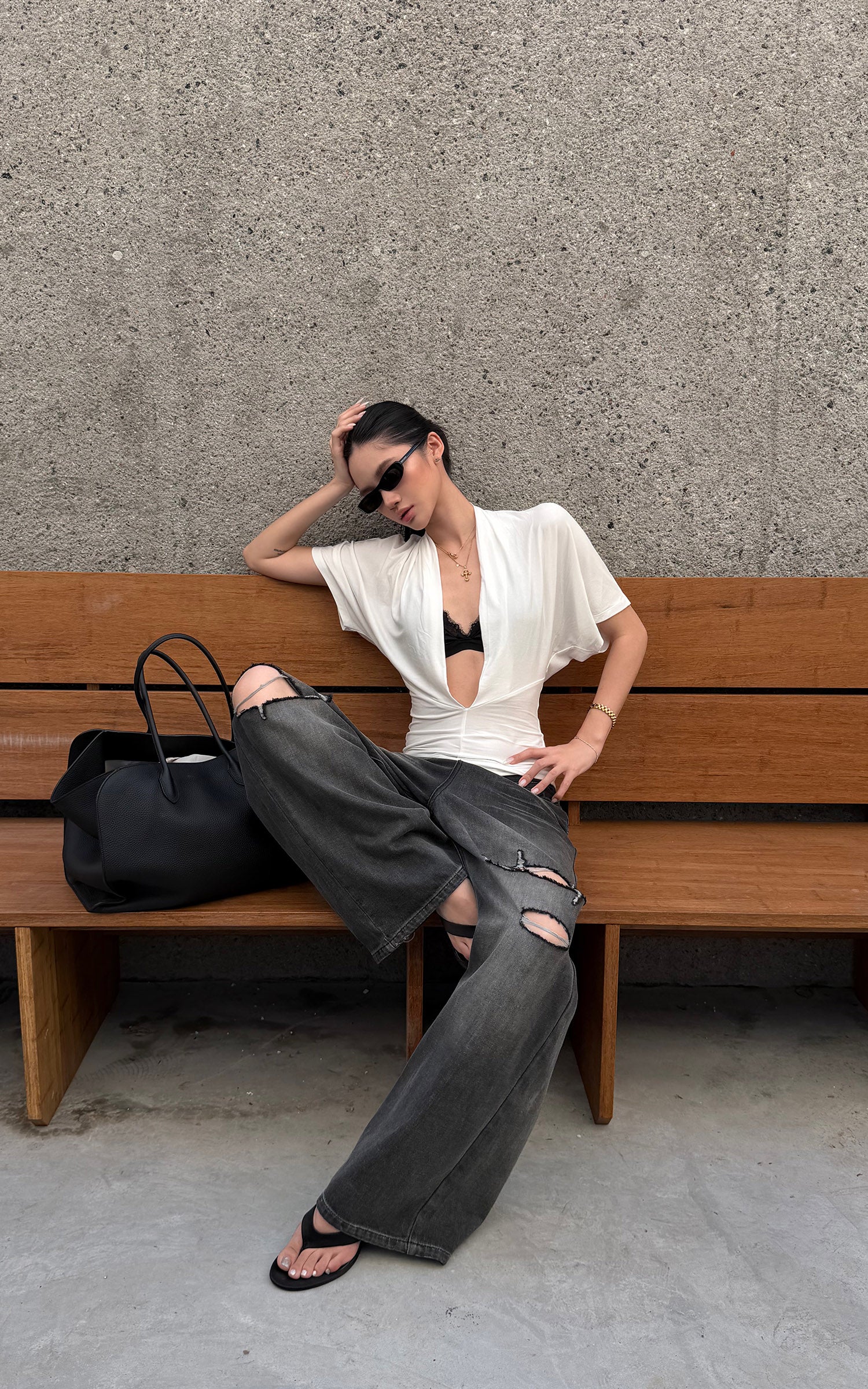 ROVENTE Distressed Washed Wide-Leg Denim Pants