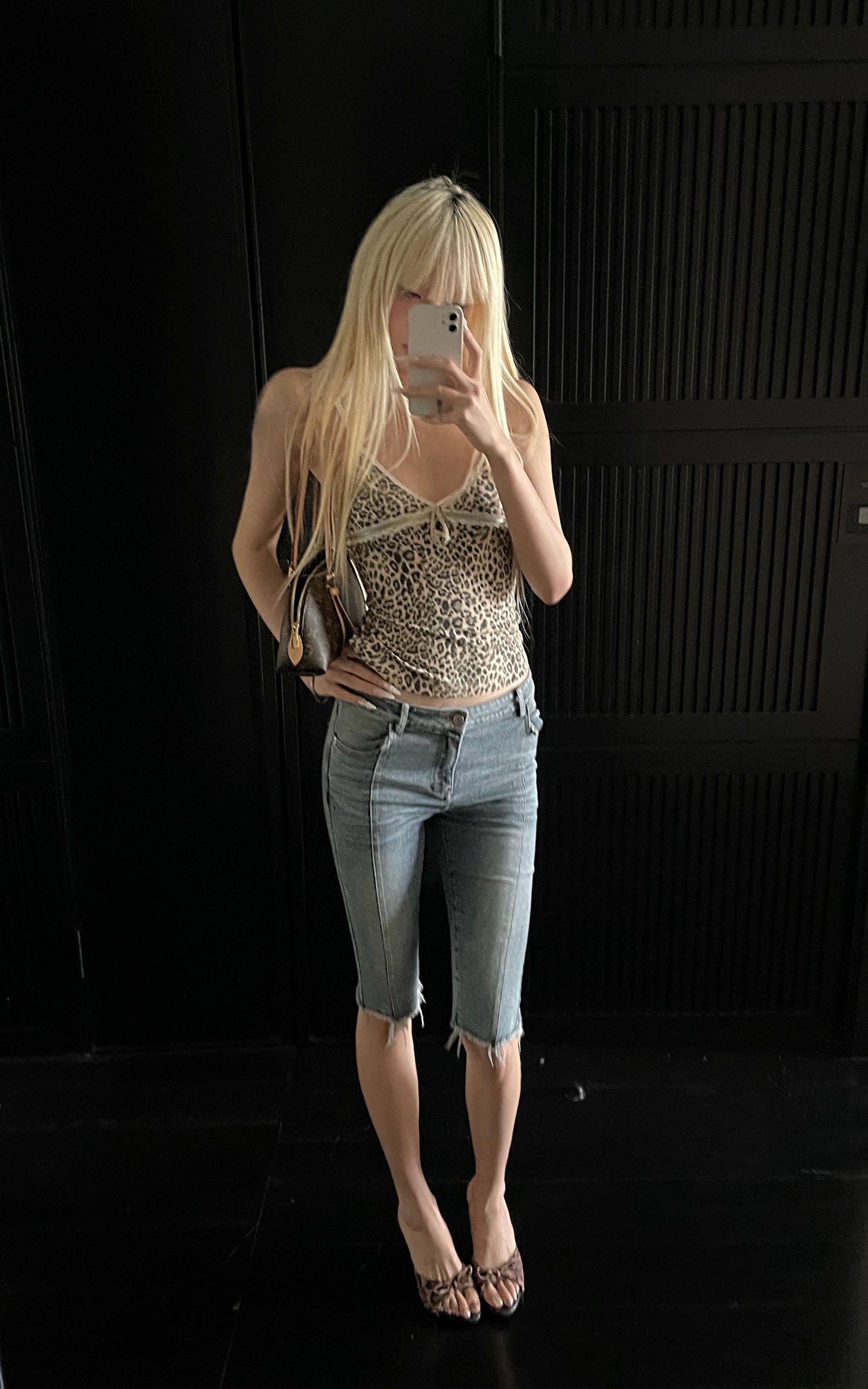 Rase le sol Vintage Washed Mid-Length Denim Pants