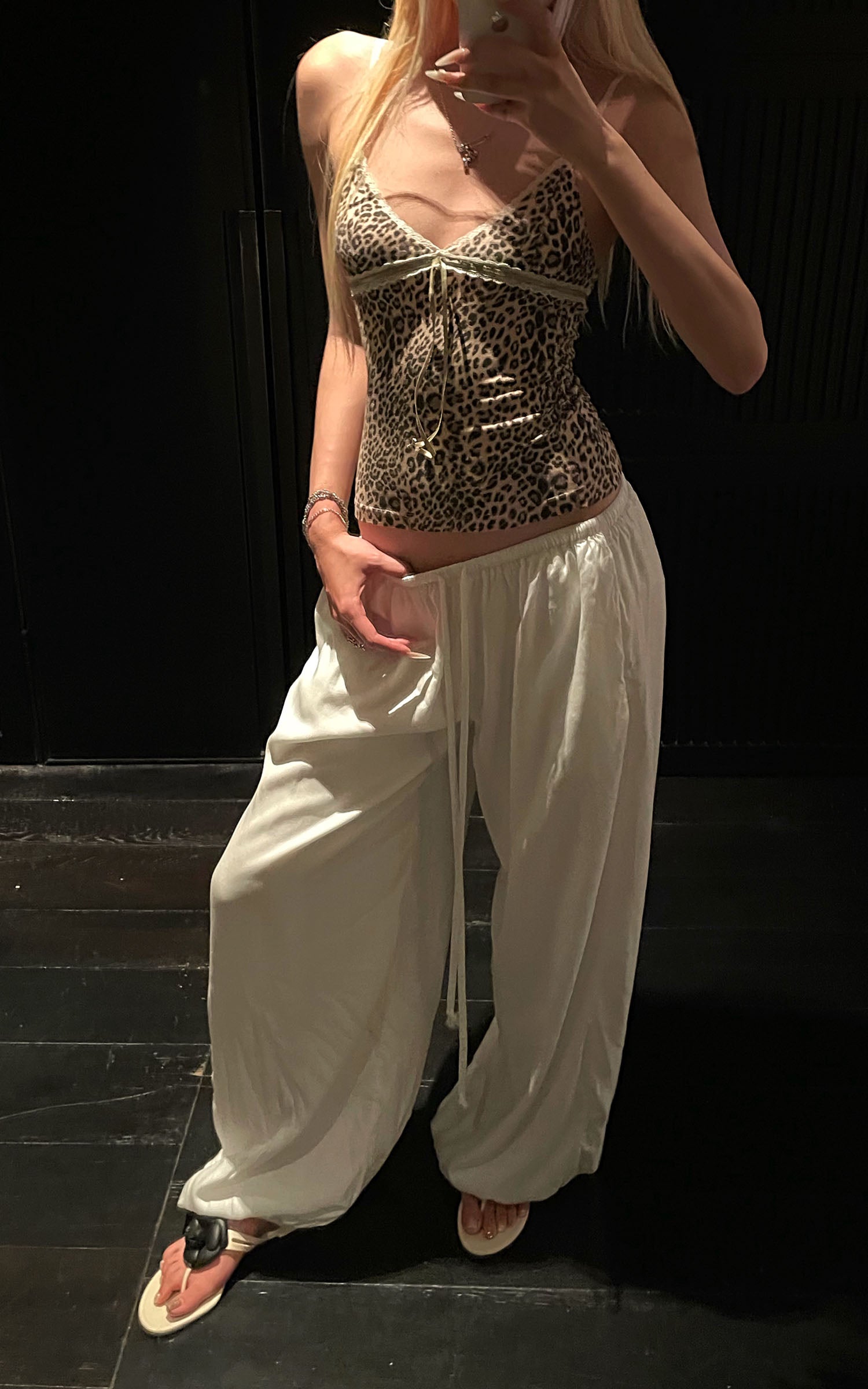 Rase le sol White Draped Wide-Leg Drawstring Pants