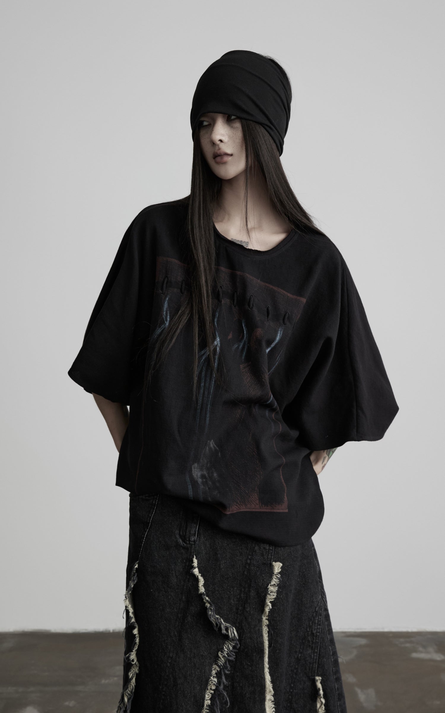 DOINDULGE Oversized Graphic Batwing Sleeve T-Shirt