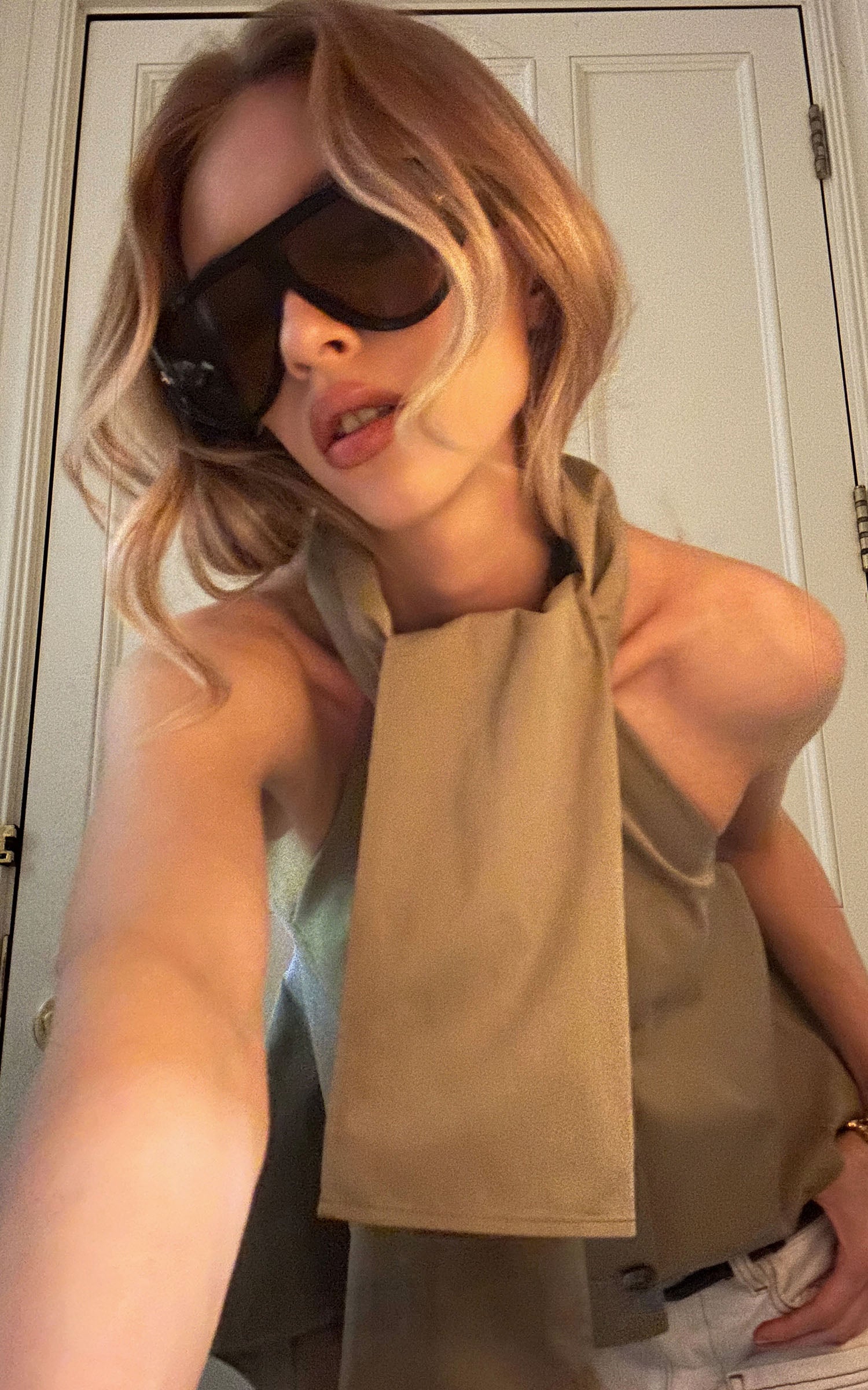 0122stepll Double-Breasted Halter Asymmetric Top