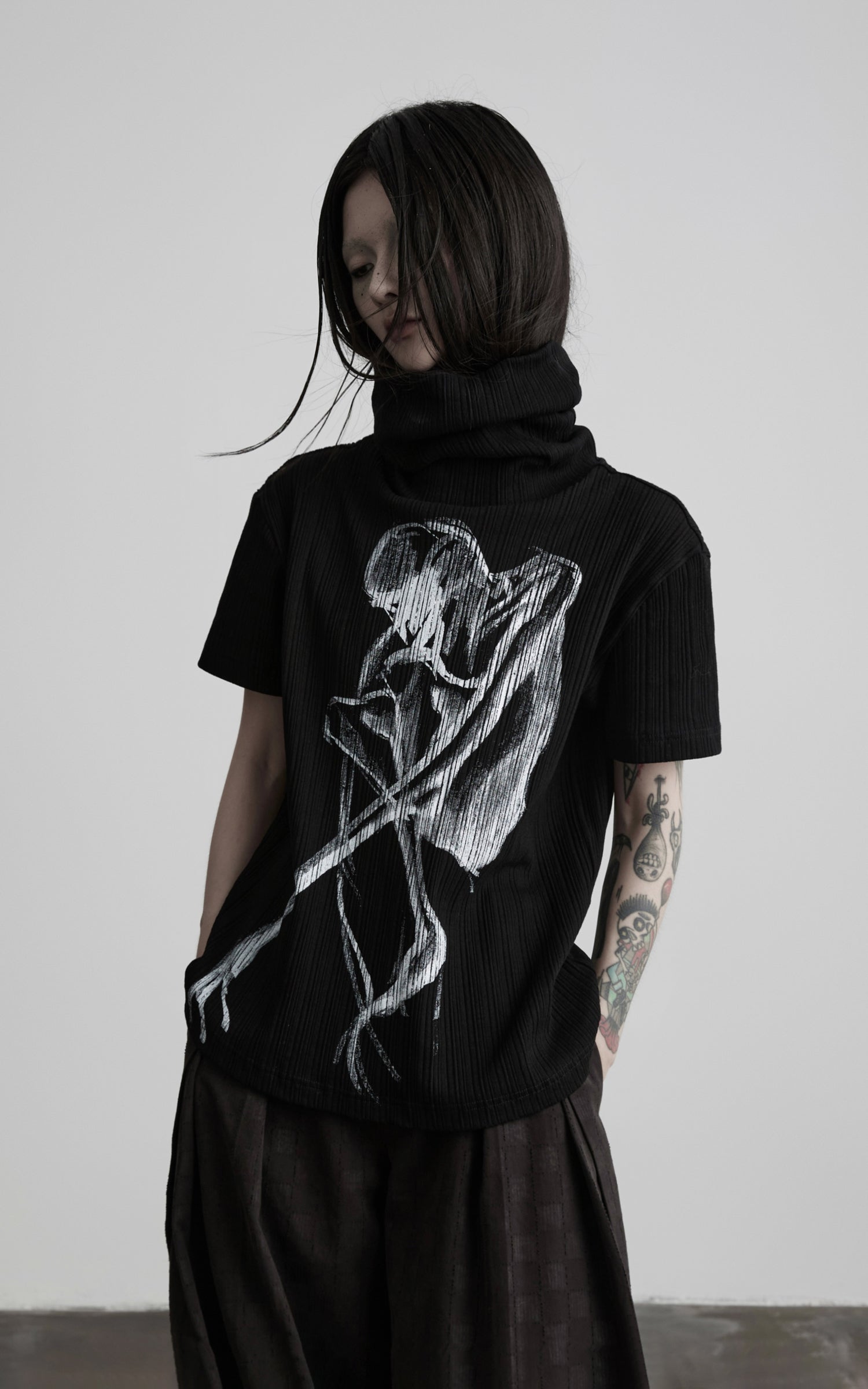 DOINDULGE High Stretch Ribbed Graphic T-Shirt