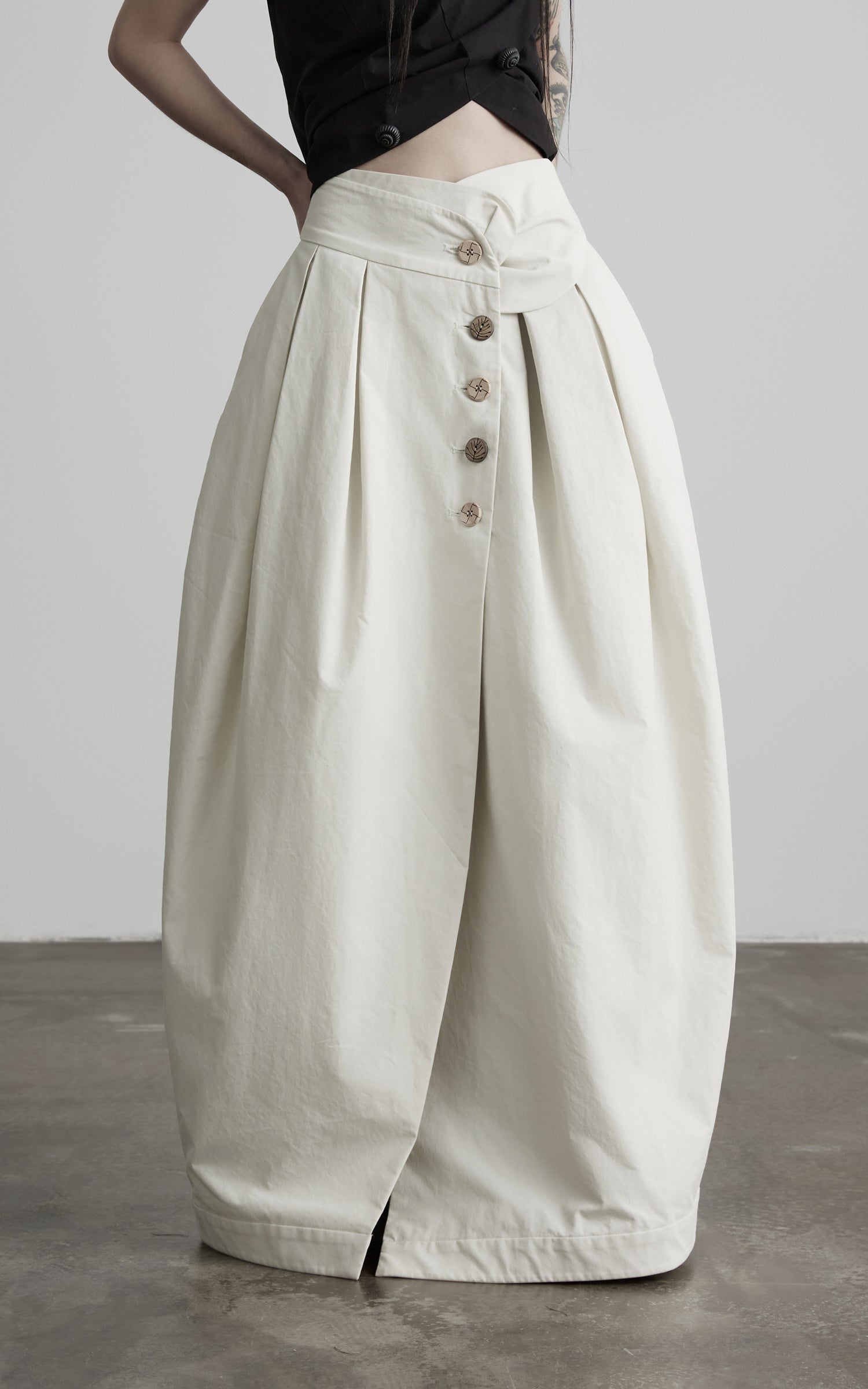 DOINDULGE High Waist Pleated Wrap Maxi Skirt